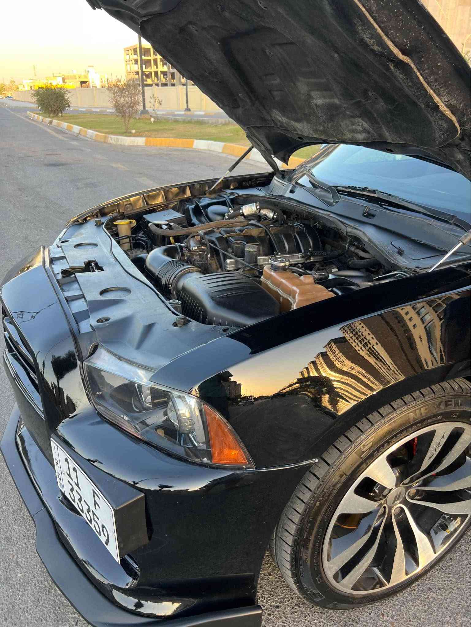 Dodge charger 2014 RT.
جارجر 2014 RT كت كامل SRT

محرك 5700 مبدل جديد مال موديل 22
ماشيه130 mi 

المواصفات
كشنات حظن 
المقاعد الامامية كهرباء 
كشنات الامامية تدفئة +تبريد
ويل 20 اس ار تي SRT
تشغيل عن بعد
شاشة واوبشات SRT 
4 انظمة قيادة
الشاشة جبيرة 
كامره خلفية 
وباقي مواصفات معروفة

الاضافات
منظومة غاز ايطالية
كاجكان srt
عدسات لايت SRT اصلي
بلكات ريسنگ 
فيت بم ريسنگ
مراوح srt
كزوزات srt يم علي الوادي
برمجة عقل وكير ومكينه مصطفى ايكل 
______________
الحادث : جاملغ خلفي وبيها صبغ مكانات ابيع حزام 
بس هيه مو حزام 
بدون ايرباك 
بدون شاصي بدون لغد 
مكينه وكير كفالة
ملاحظة: سياره مسويله سيرفس كامل ادمه منضومه الاحتراق + دهن جديد + باتري  جديد + بوليش +صدر جديد+ تخم تاير تو سايز السياره جديده بل كارتون تراي زيرو شرط

رقم بغداد الجديد بسمي وسنوية وهزة جديدة تحويل ثاني يوم
مكاني بغداد حي جهاد

السعر 129 ورقه. 
الاستفسار  *********** بغداد, العراق
