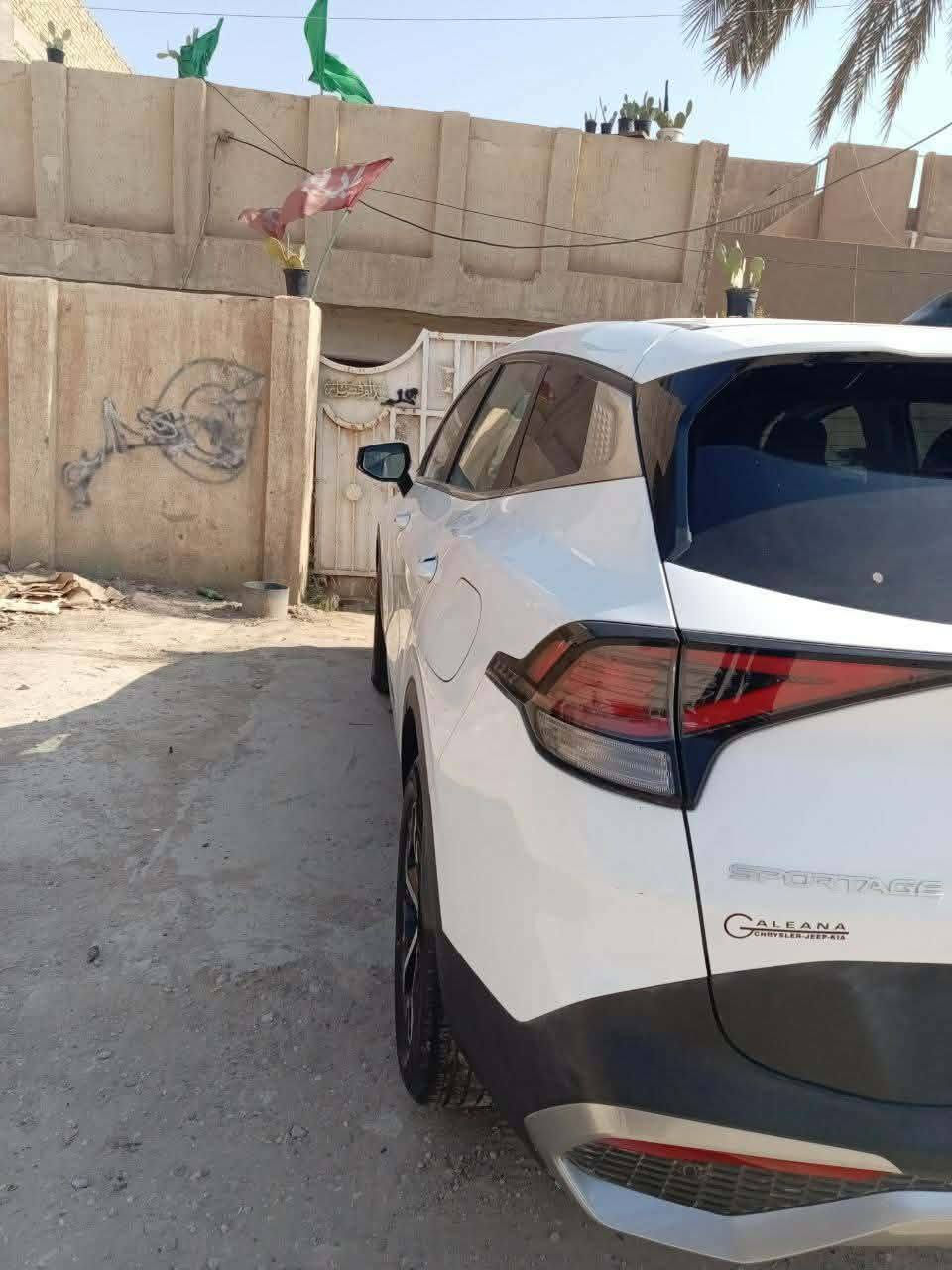 سلام عليكم سبورتج مديل 2023 فول عدا الفتحا شاشا الكبيرا  مكينه 2500  ماشيه 79 الف كير مكينه كفاله   بدون اي دواخل او ايرباك الحادث مرفق بل صور  للستفسار  ***********  او خاص
