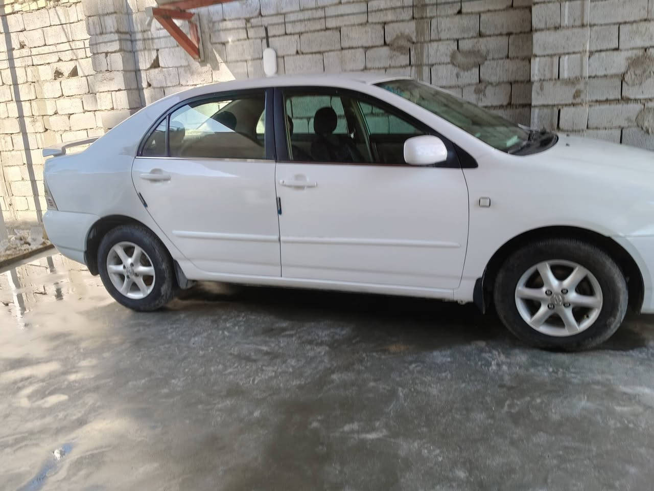 السلام عليكم كورلا بيكاتشو للبيع موديل 2001 مصبوغه عام جماليه بيها ضربه جاملق خلفي مو قويه رقم بغداد بأسم اخويه محرك كير 1600 مابيه شي تبريد شغال مكاني بغداد الدوره السعر 58 وبيه مجال ***********
