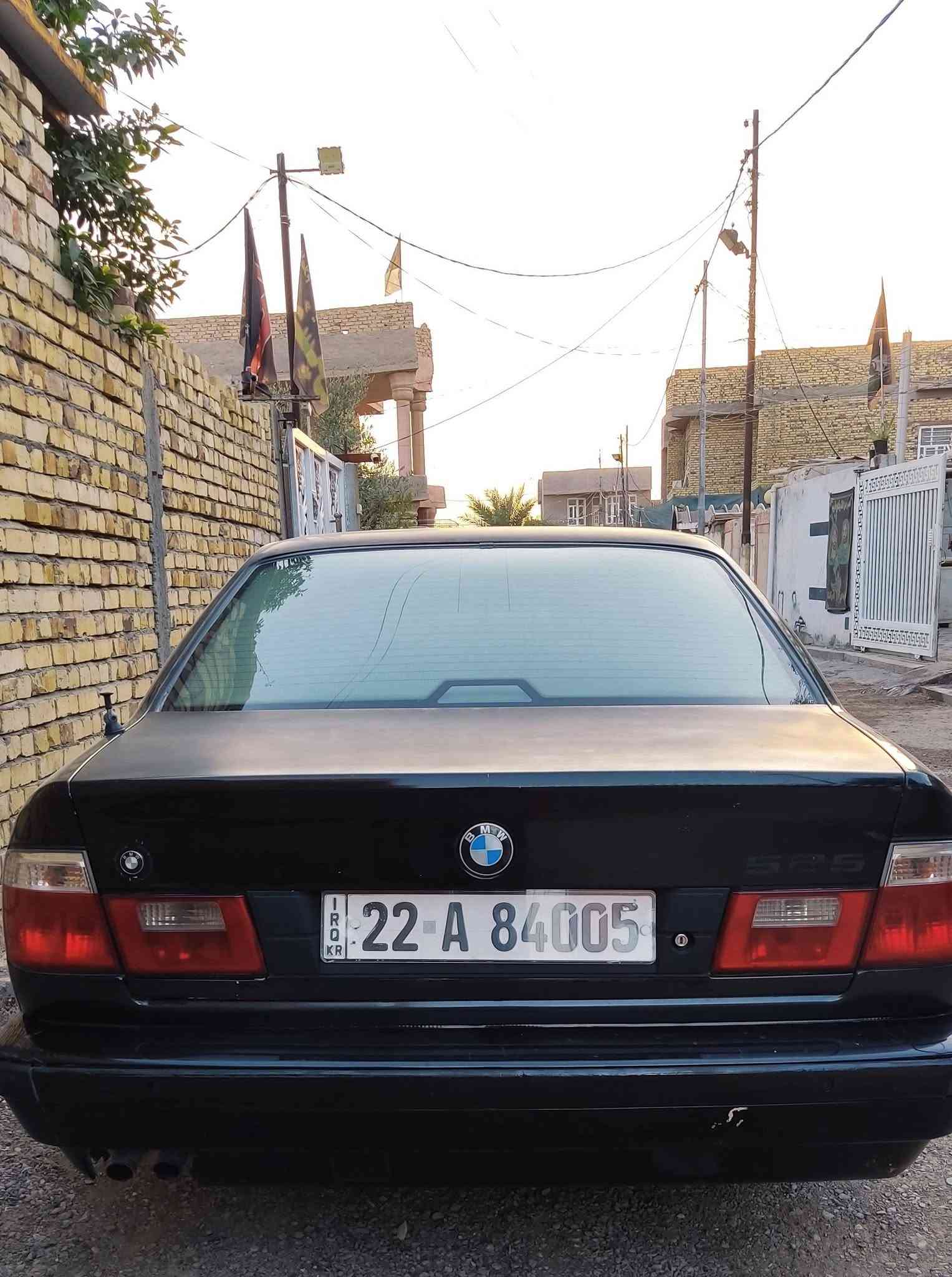 سلام عليكم 
٥٢٥ اصل مسكر موديل ٩٢ 
رقم اربيل دولي راعيها بالحله
تخم تاير جديد 
ويل خليه اصلي 
غرفه جلد تخبل لا شگ ولا تلزيك 
كهربائيات من الدعاميه للدعاميه بلاد 
تخم ماصدات جديد 
Abs شغال 
تبريد شغال لاكن قبل يومين طلع صوت بالفان 
مكينه بيه بداية تبخير وشرط ترايك وين ما تريد لاتنقيص ولا نضح 
معروضه ب50 مكاني حله ***********

