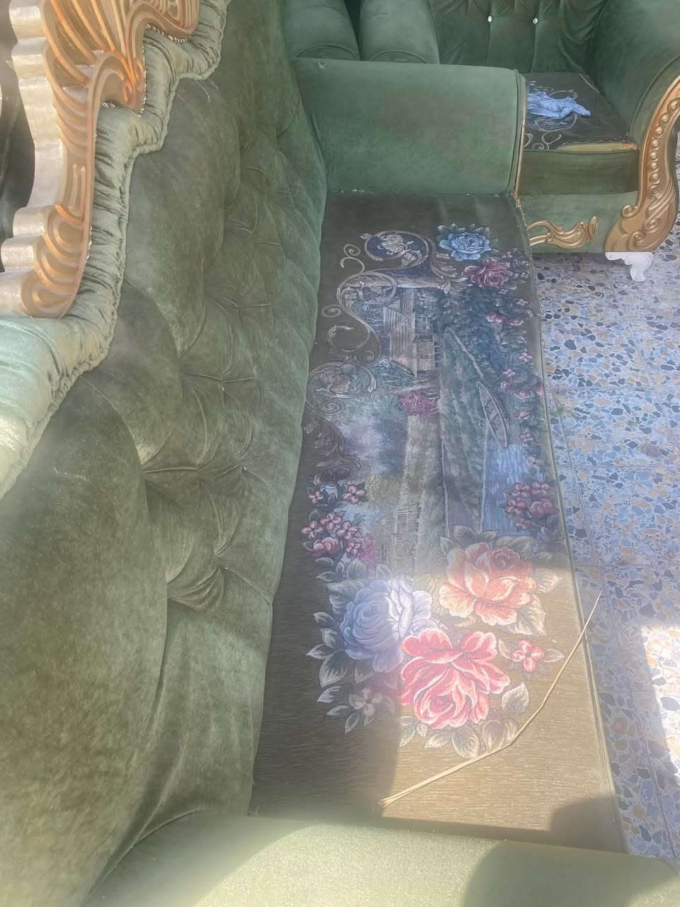 سلام عليكم للبيع تخم مستعمل و نضيف كلش مايحتاجله شي سعر 150 وبي مجال مكاني بغداد الطيفيه حي السلام 

‭***********‬ بي واتساب
