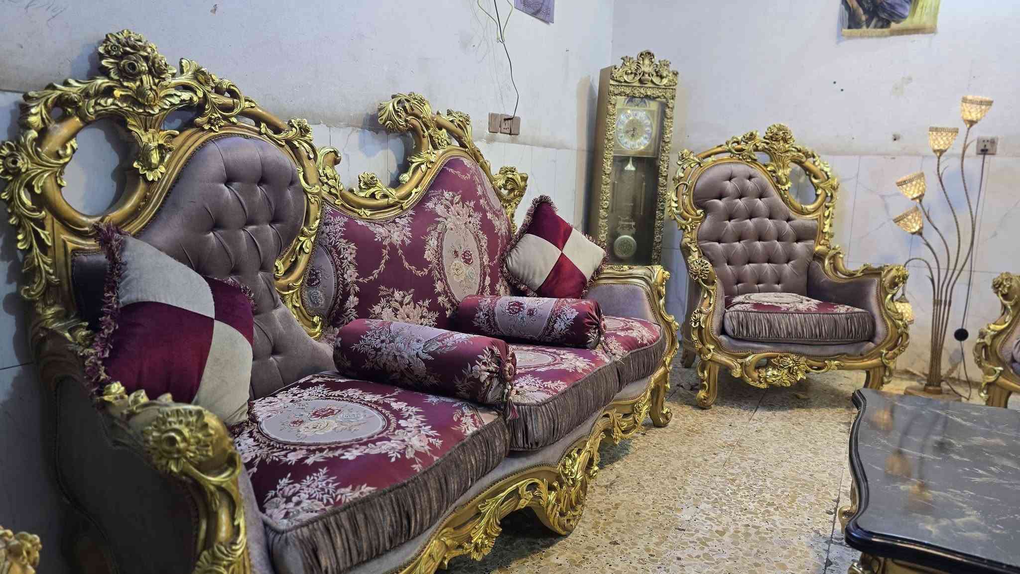 تخم زان مصري اصلي طلا ورق الذهب
10 مقاعد بدون ي ضرر نظافه 100% 
سعر 875 مكان مكان البياع
 اكو توصيل ب واتساب
 ***********
