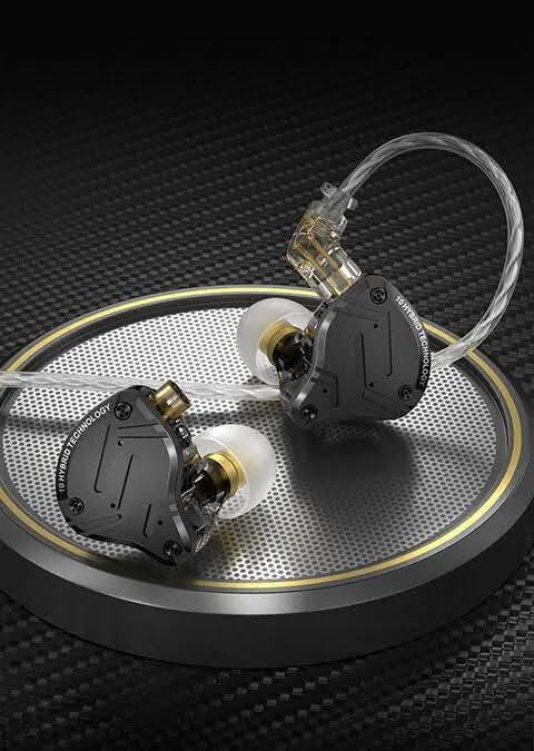 🔥🎮 KZ ZS10 PRO X — دخل القيم بمستوى ثاني! 🎧💀
👣 تريد تسمع خطوات الخصم قبل لا يظهر؟
🎯 تريد تعرف العدو من أي جهة جاي؟
🔫 تريد تفاصيل الطلقات والحركة تكون واضحة؟
إذن هاي السماعة إلك! 🔥🔥
🎧 KZ ZS10 PRO X
⚡ صوت واضح وتفاصيل قوية
🎯 ممتازة للألعاب التنافسية وخصوصاً PUBG
👣 تساعدك تميّز الخطوات واتجاه الحركة
🔊 باس قوي وحضور رهيب داخل القيم
🎵 وبنفس الوقت صوتها ممتاز للموسيقى
💀 لا تخلي الخصم يفاجئك… اسمعه قبل لا يوصلك!
🔥 ارفع مستواك بالقيم وخلي كل خطوة محسوبة! 🎮
💰 السعر: 25000 دينار فقط 🔥 قطعه وحده فقط
🚚 متوفر توصيل
📩 للحجز خاص أو واتساب
📱 ***********
🔥🎧 KZ ZS10 PRO X — اسمع الخطوة… حدّد الاتجاه… وأنهي القيم! 😈🎮

نص مكتوب في الصور:
- 1 2 3 4 5 6 7 8