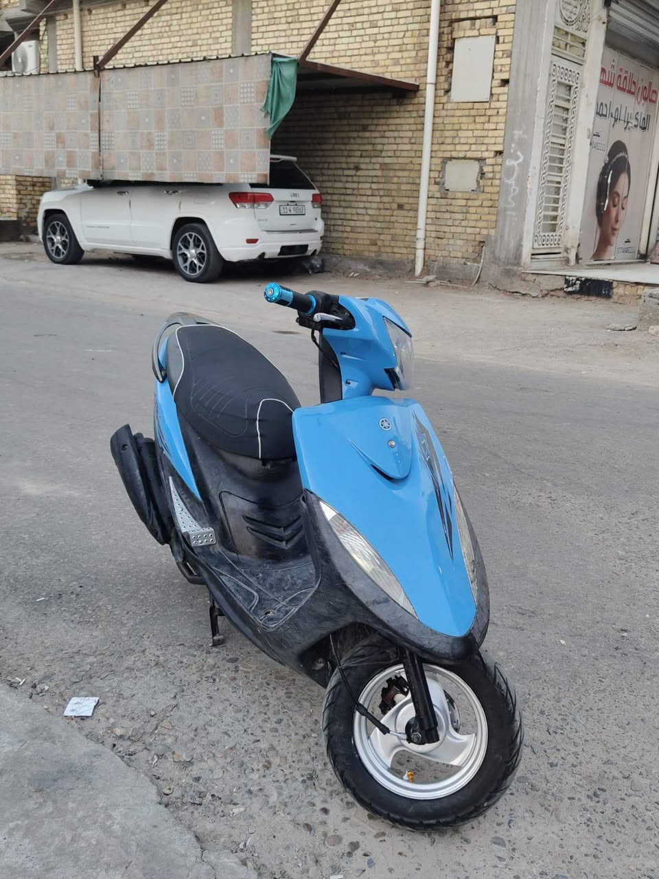سلام عليكم للبيع دراجة ماكس عدلة مكينته مفتوحة مره وحده الدراجة جديدة كاملة كهربائيات ومحرك ناعم كلشي شغال بيهه أوراق أصولي ب اسمي وبيه تزويد خارجي قطره دهن أكسل وقبق فلاوين سعر 650 وبيه مجال مكان ميسان القطاع شارع المدارس رقم ***********. الدراجة تأخذه من يمي بعد ما إلي شغله بيه
