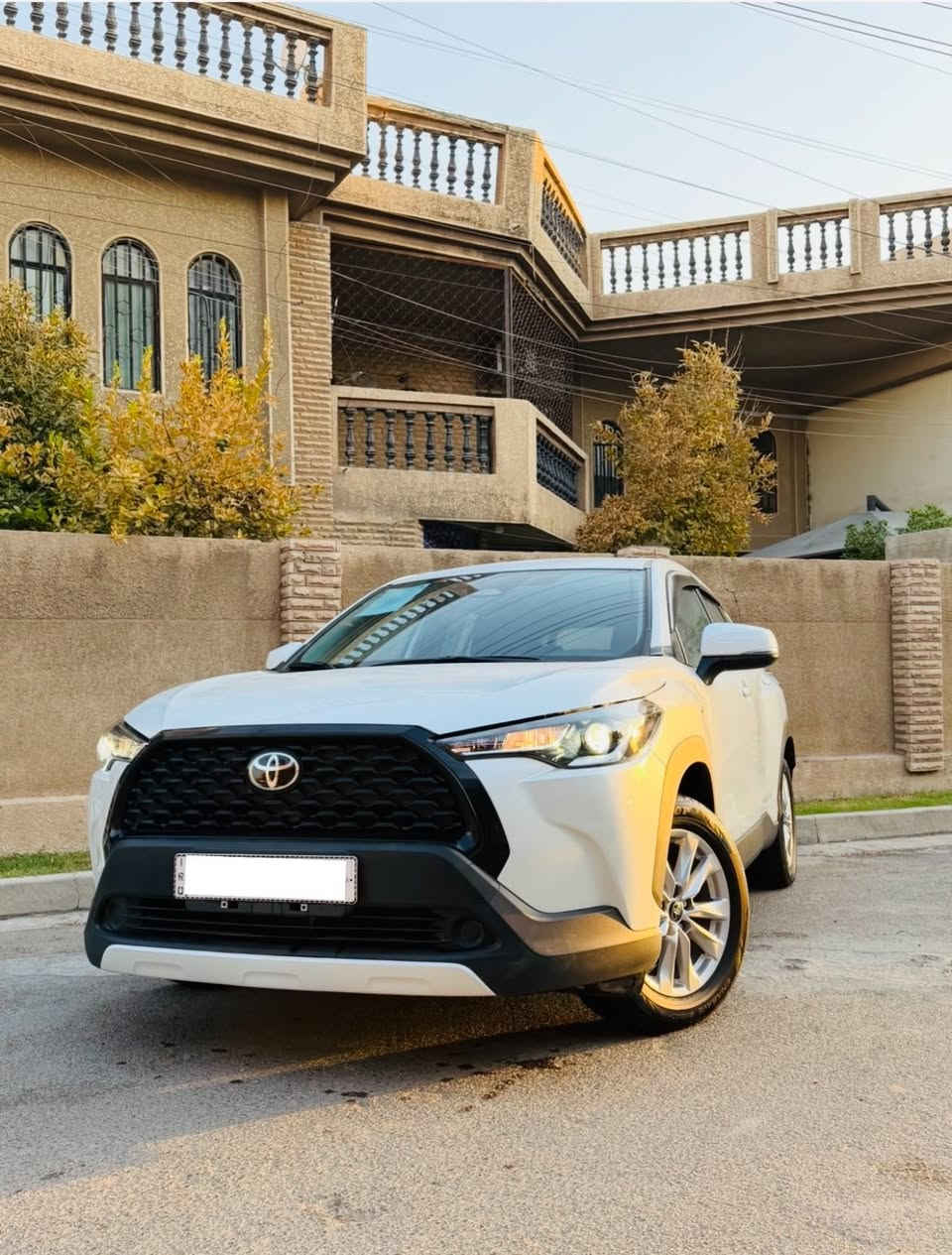 سلام عليكم تويوتا  كورلا كروس زيرو   2025❤️
مكفولة من كلشي  من صبغ وبارد وشخط وتكحيل ورصعة مكفول 
سيارة على وضع شركة وضع وكالة 

سيارة معتني بيها كلش وصارف عليها  هواي 
مسوي عازل حراري اصلي￼ جام كامل 
بيها زنون اصلي سعرها ب200دولار 
دهن اصلي  بشركة الحسام بيها دفتر مال زيوت 

خليجي محرك 2000هايبرد HEV 

 ماشيه 9ألف أخت زيرو  فقط من زيرو على أيدي  ستخدام شخصي  

سيارة زيرو شرط 

رقم بغداد بسمي تحويل ثاني يوم 

موصفات علامة سودة فول بدون فتحة فقط 💙

داخل أسود 

 / بصمة ثنين /سايد بريك بصمة /رادار /قيادة ذاتية

وتنيبه الخروج عن مسار /3وضيات قيادة /شاشة كبيرة كار بلي 

شاير بل مري  / 

بريك ذاتي عند حاجة 

عداد دجتل متغير /منافذ طاقة امامية وخلفية 

تبريد قطعتين /ترحيب /لد نهاري

كاميرة خلفية دوارة /ماطور لايت يصعد وينزل

فل سيستم إيرباك 

سيارة على وضع شركة سبير ما نازل كامل ملحقاتها 

سيارة مكفوله من كلشي زيرو 

عنوان /بغداد الكراخ شهداء السيدية 

سعر 172ورقة وبيها مجال بصيط  بيع بدولار فقط 
سعرها مناسب وبل عافية على يخذها 

***********
