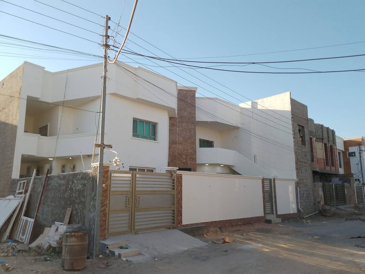 صباغة داخلية • صباغة خارجية • اسطح