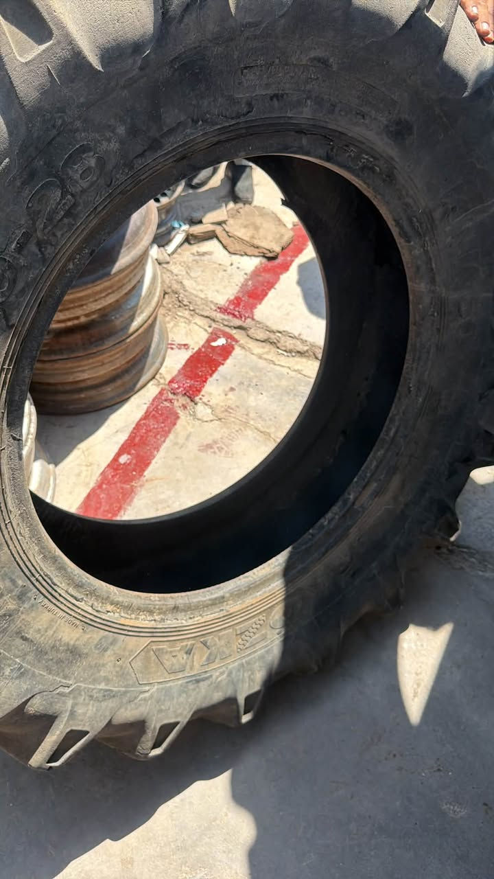 يوجد تايرات زراعيه مستعمله للبيع العنوان سامراء للتواصل على الرقم ***********

