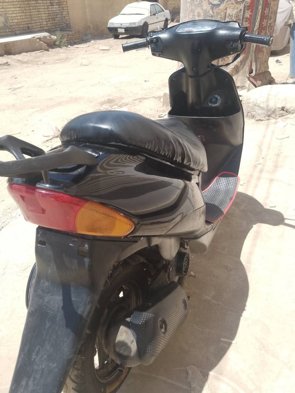 سلام عليكم ساسوكي للبيع دراجه نضيفه صوت ناعم دراجه كلشي شغال بيها من طول لطول بس باتريها كاعد عوزه باتري السعر خاص ***********
