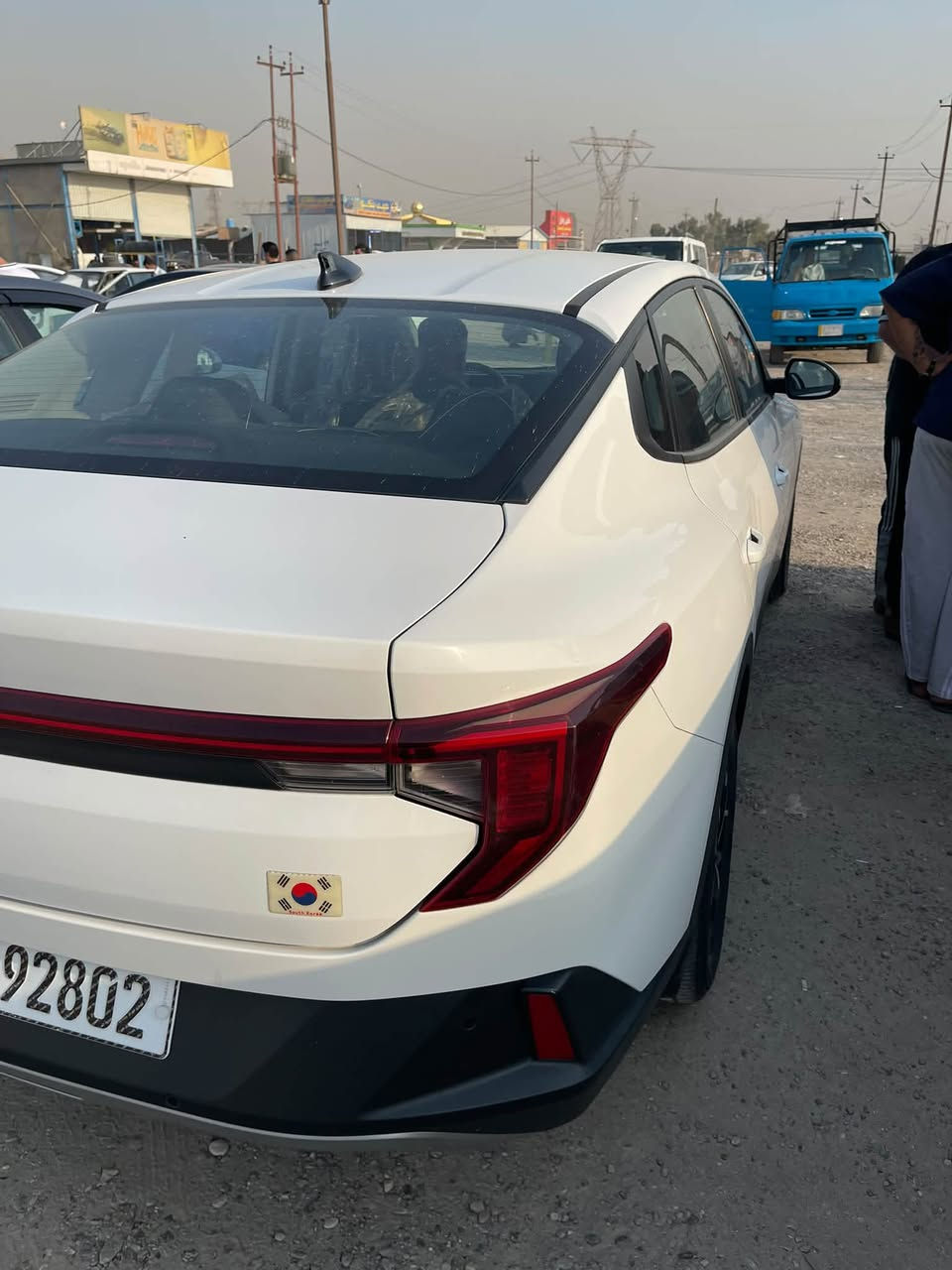 السلام عليكم كي 3 مكسيكي كوري ماشيه ٣٢ باسمي تحويل مباشر رقم بغداد دولي 
ربع الباب السائق صبغ بدون دواخل 
السعر ١٤٥ 
***********
