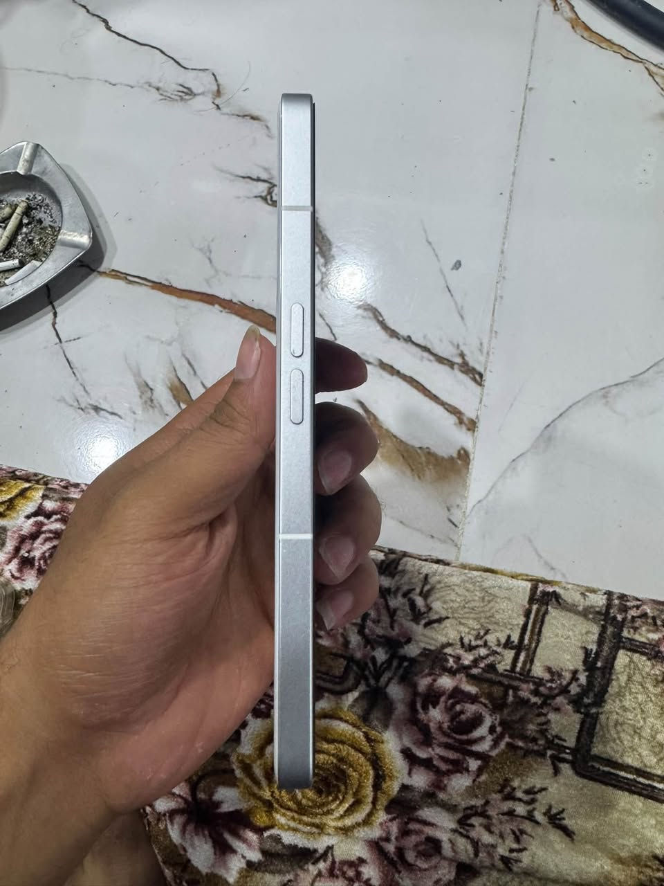 سلام عليكم جهازه نوثنك 2 جهازه بعد جديد صار اسبوع من فتحته بعد كبس ذاكره 256 رام 12 زاد 12 جهاز بعد وكاله السعر 550 اتصال على الرقم ***********
