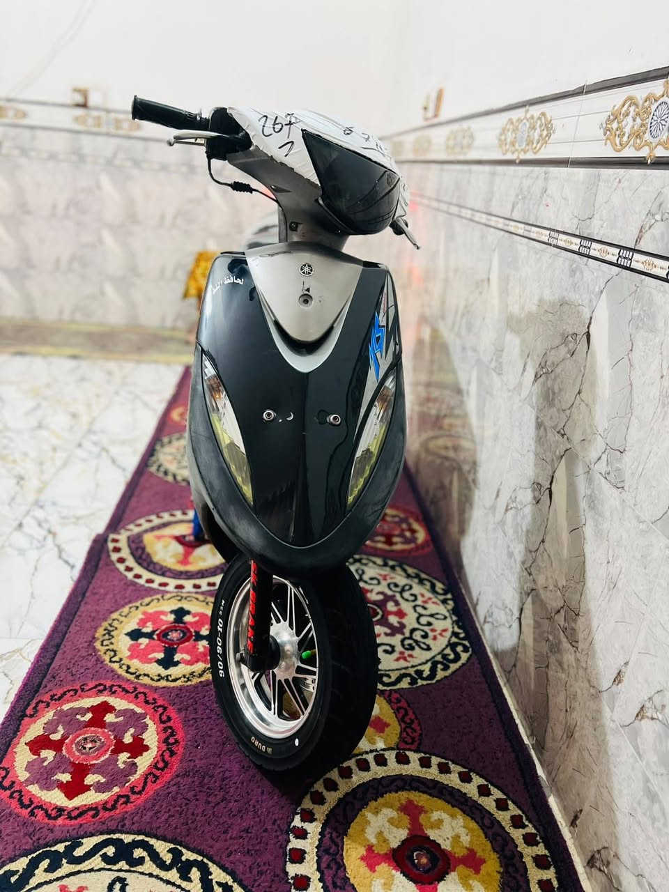 سلاام عليكم دراجه ماكس عدله نضيفه وتخبلل بلاديه من طول للطول مكينه مامفتوحه بلاديه شلعه ومعدل ونضافه كدام عينك بس عوزه سلف ولباقي كله شغل والوياله مو وياه موجودات البلاديات مالاته سعر 800 وبيه مجال هذا رقم صاحب الدراجه ***********
