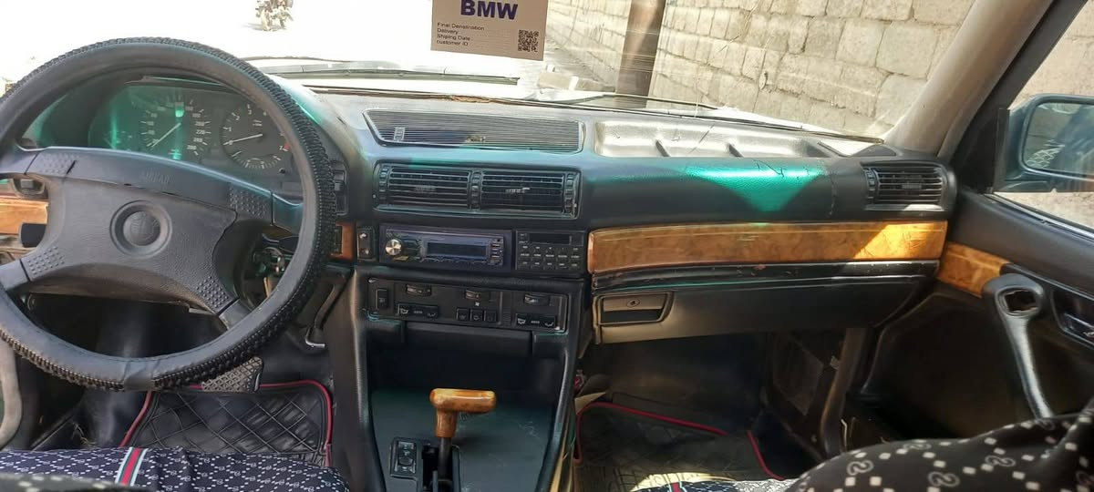 السلام عليكم بي ام موديل 90 ثانويه مجدده 27 راعيها موجود راعيها بالسماوه بس ما يقبل يحوليطلب عليها سياره مكاني واسط قطاع الزبيديه درهم مراوس درهم بيع السعر 25 وبيها مجال هذا رقم تلفوني***********
