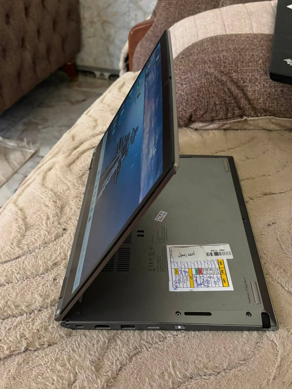 لينوفو يوكا لمس قلاب للبيع
كوراي5جيل 11
رامات 8DDR4
هارد 256SSD
بي بصمه وجه وإصبع نظافه عاليه كلش 
مكاني بغداد الدوره وموجود توصيل 
***********موجود واتساب
