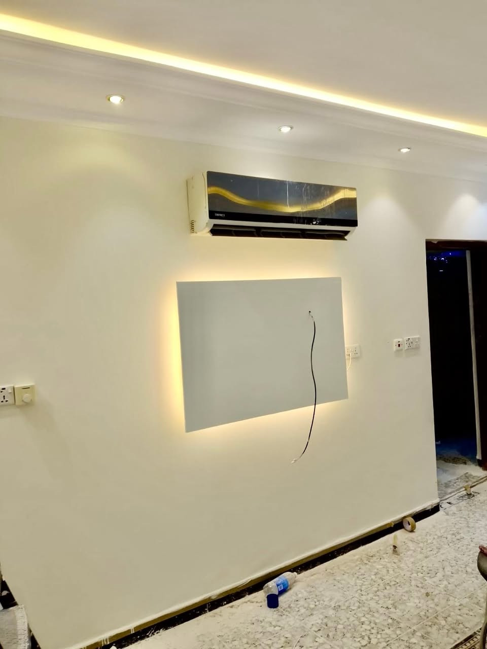 عمل بوكس مع اناره وسحبات واصباغ شركة #جوتن✨
بأيادي الكادر المتميز ديكورات لمسة ابداع ✨
قبل وبعد✨

 ☑️ موقع 📍العمل الدوره ابو دشير✨
للتواصل واتساب 📞***********7
