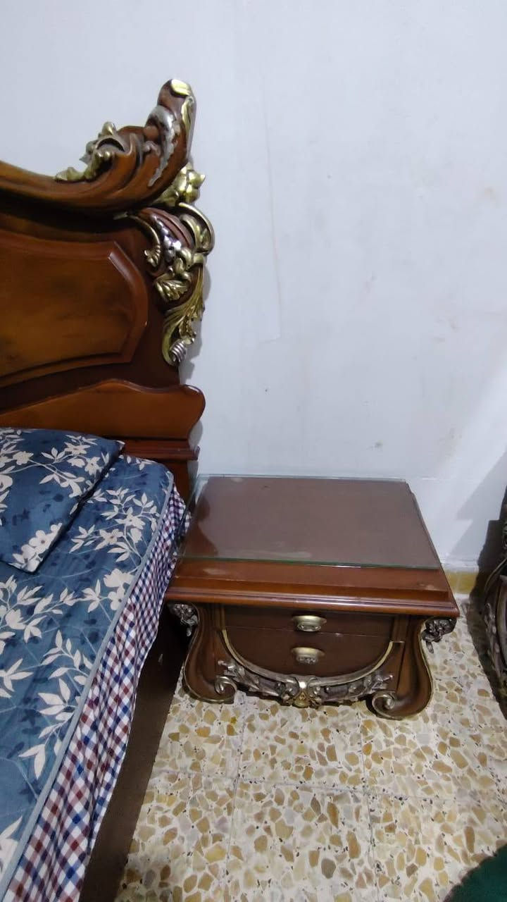 سلام عليكم غرفه للبيع سعره 350/***********
