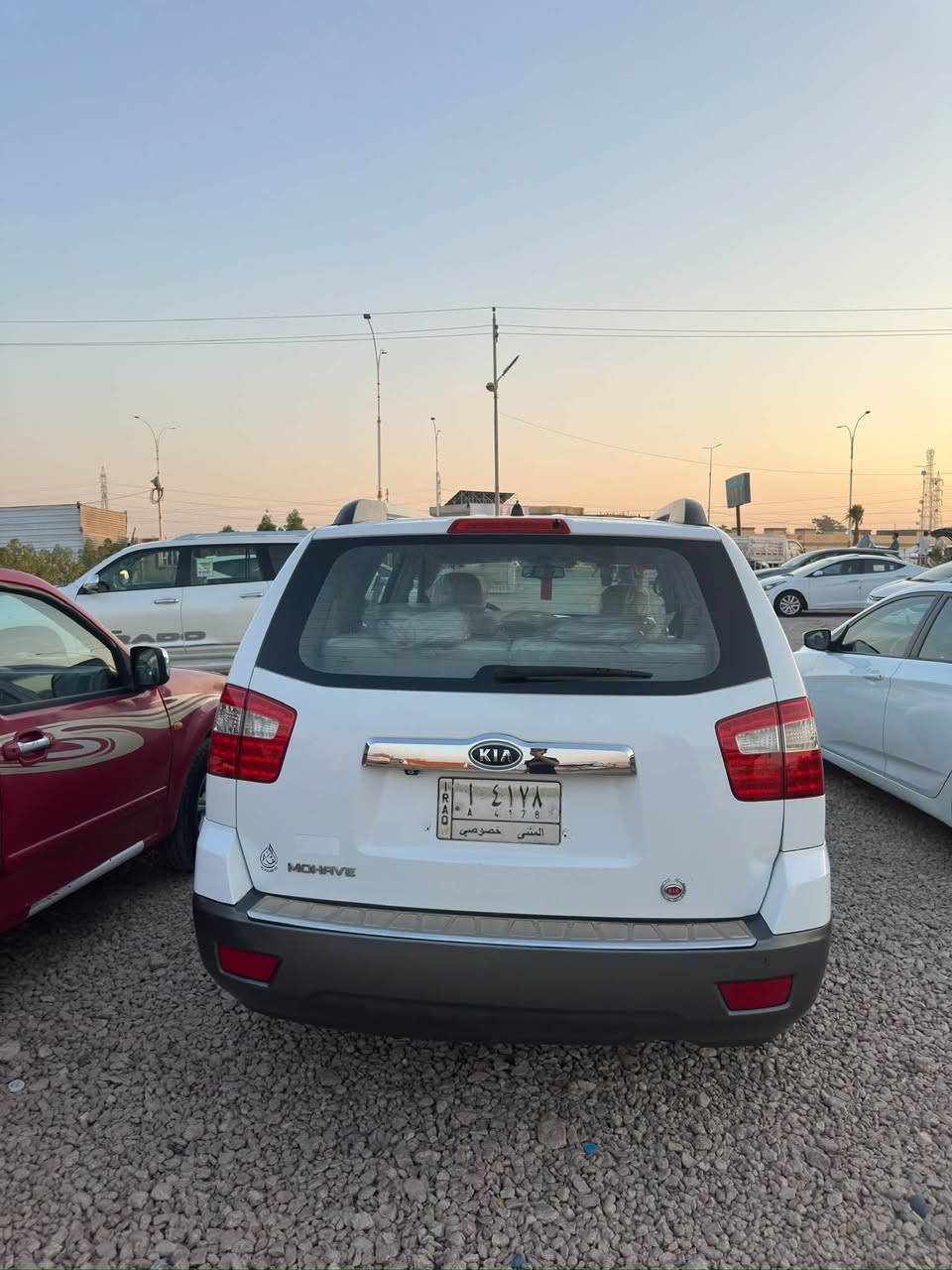 السلام عليكم
كيا موهافي 2012 
محرك 3800 
السونار موجود ضمن الصور 
للبيع مستعجل سعر 120 ورقة 
المكان السماوة 
للتواصل الاتصال على الرقم ***********

نص مكتوب في الصور:
- سونار اونتر اوتيل الحديث لفحص السيارات
- بإدارة / محمد النصار
- للتواصل / ***********
- نغطي جوليتنا بعد انتهاء الفحص وتسليم التقرير للزبون
- الزبون : سالم جبار
- الماركة والنوع : كيا مهافي
- الموديل : 2012
- رقم المركبة : المثنى/4178
- التاريخ : 2026/5/16
- الملاحظات : الشواصي سليمة
- التشخوط
- البارد
- الصبغ
- التعديل
- سليم
- بارد وتبديل وتكحيل
- صَبغ وتصليح وبارد
