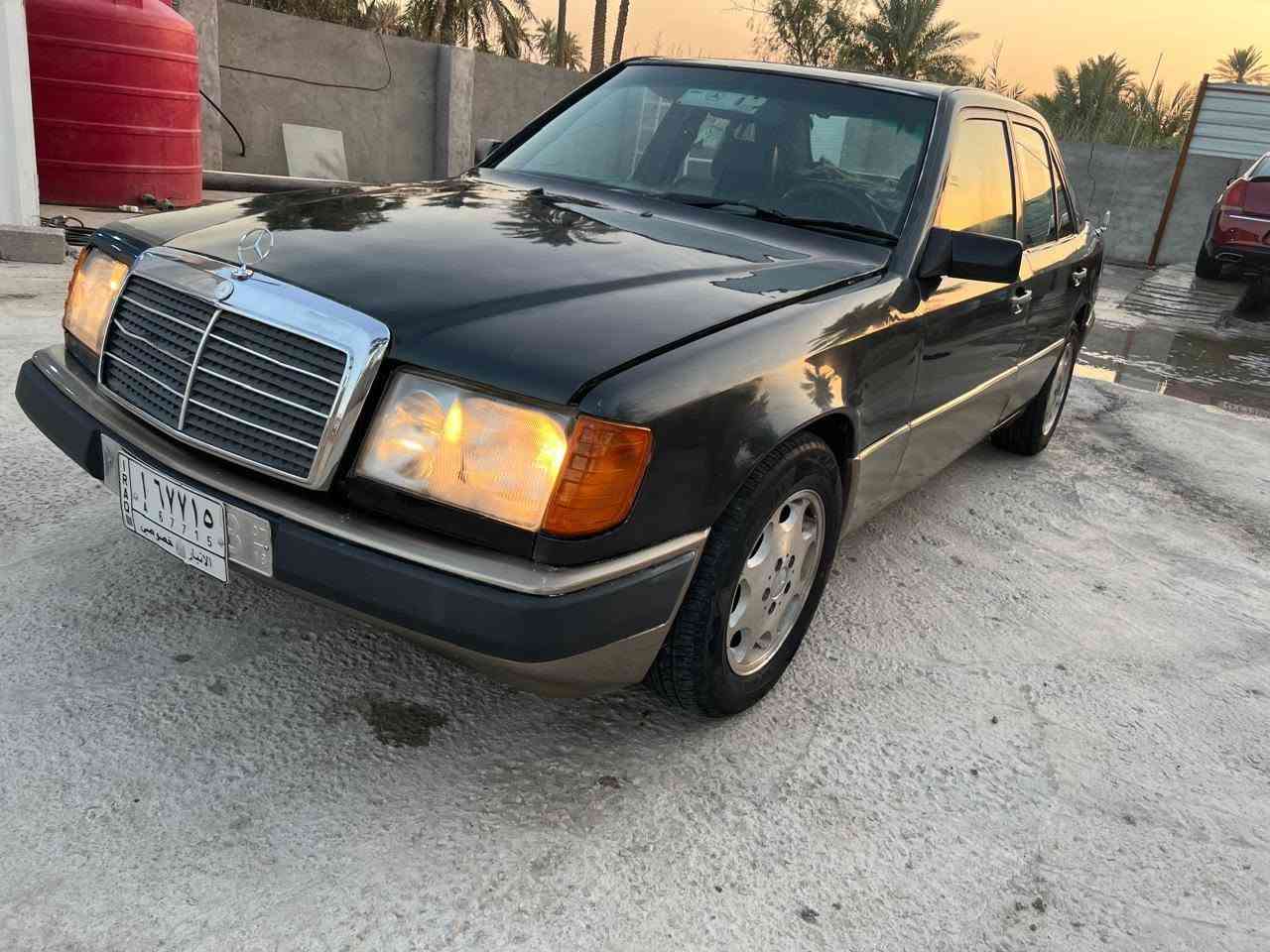مارسدس دب لبيع موديل 89 مكينه وكير Vvt مكفولات رقم انبار تحويل ثاني يوم حداديه جديده  مصبوغه عام جماليه دواخله حلوه كهربائيات كله شغاله جاهزه من كلشي مكان كربلاء طويريج السعر 44 وبيه مجال ***********
