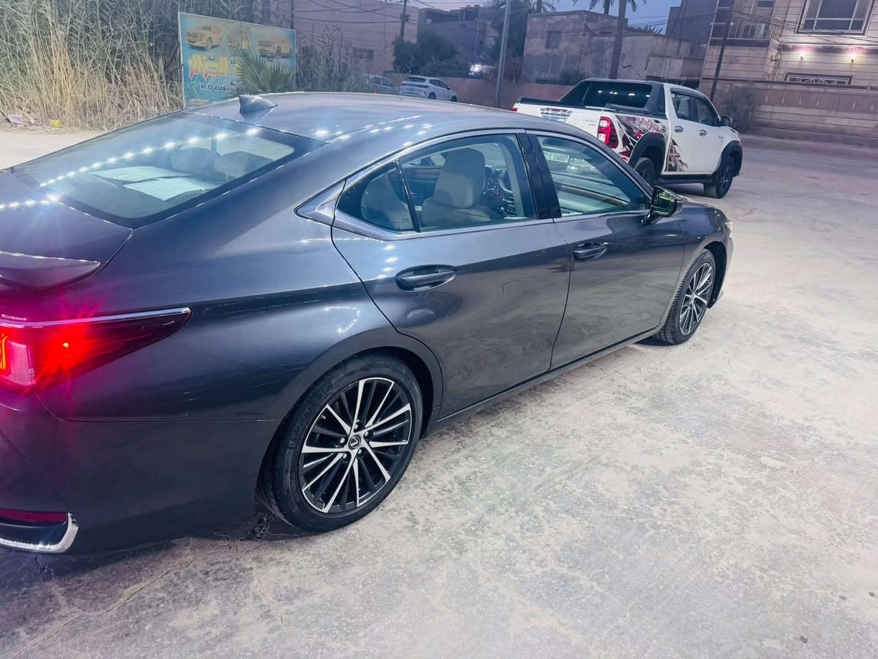 لكزس ES300h • ٢٠٢٤ • رقم بغداد