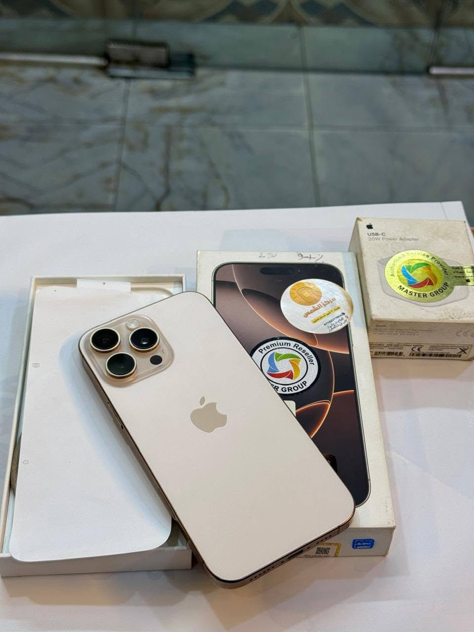 ايفون 16 برو ماكس • ٢٥٦ • بطارية ٩٤٪