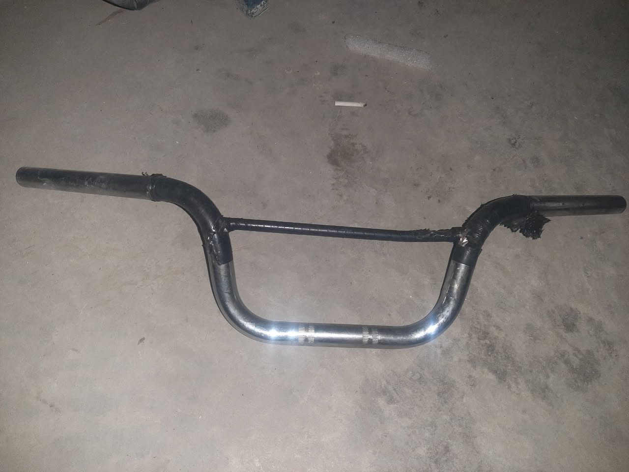 قطع غيار • مباعة سوا • وزن ٥ كغ
