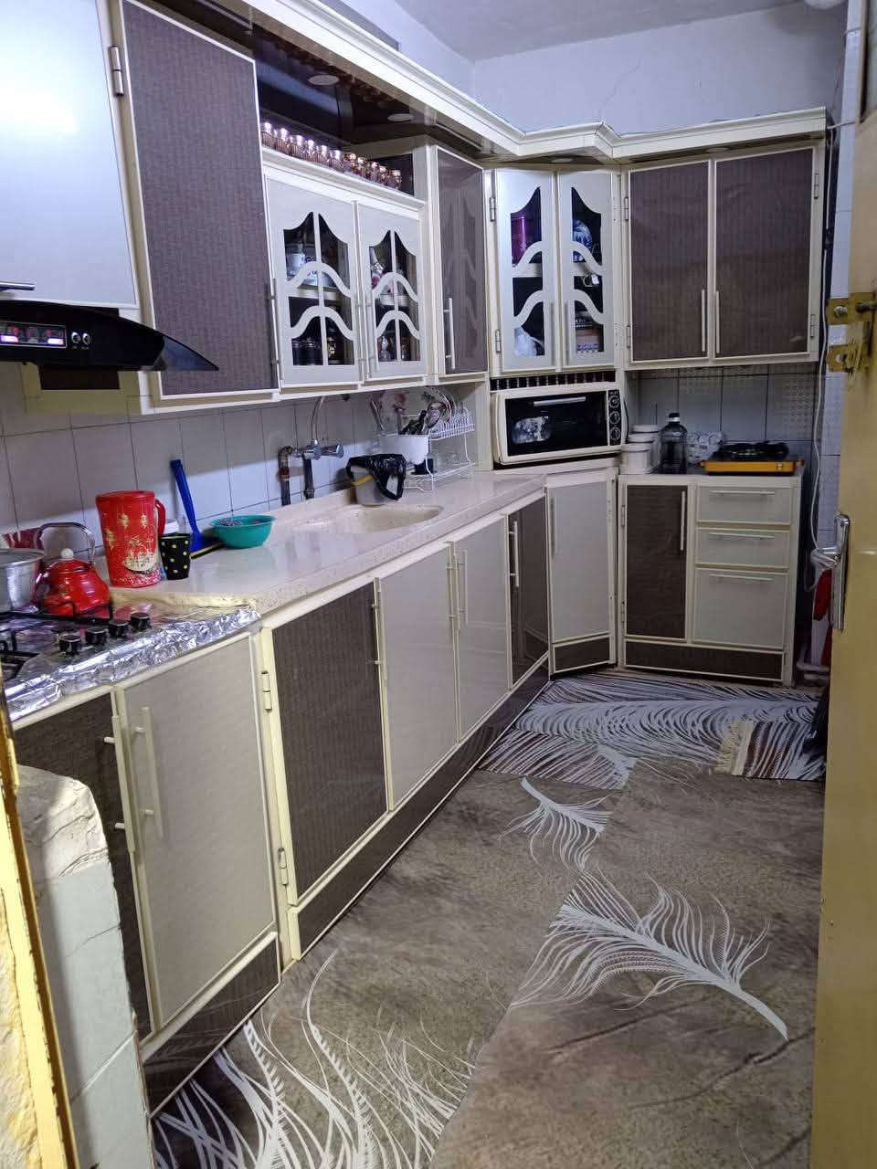 🏠 بيت للبيع – مستعجل 🏠
السلام عليكم ورحمة الله وبركاته

📍 الموقع: مدينة الصدر – شارع الفلاح – قطاع 30
📌 الموقع المميز: أول بيت بالفرع وعلى شارع الفلاح مباشرة

🏡 تفاصيل الدار:
• المساحة: 144 م²
• طابقين
• الطابق الأول: استقبال + هول+غرفة+حولي + مطبخ + صحيات
• الطابق الثاني: 3 غرف
• موقع مميز وسهل الوصول

💰 السعر: عند الاتصال أو المراسلة

📞 للاستفسار والتفاصيل:
***********

🔴 البيع مستعجل
