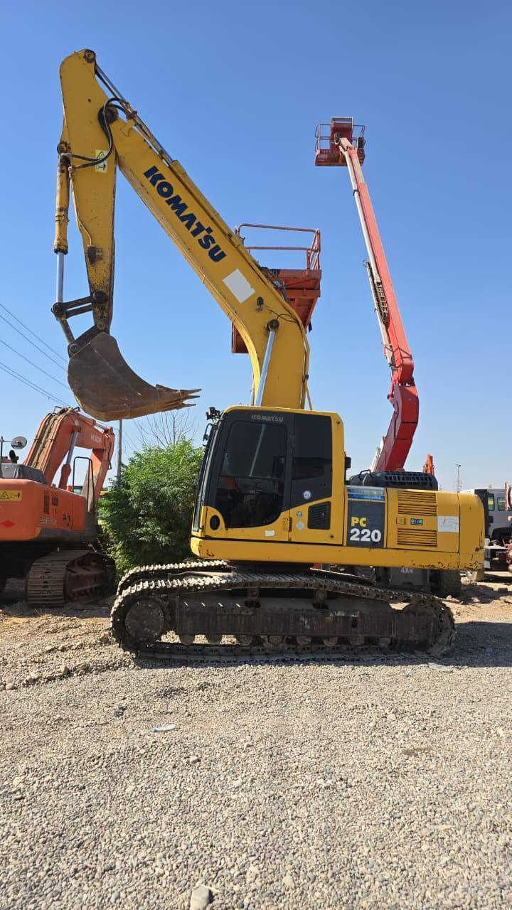 السلام عليكم
🔸للبيع حفارة كوماتسو Komatsu
🔹 الحجم: 220
🔹داش:8
📅 الموديل: 2015
📑 رقم وسنوية: أربيل جديد 
🔹 حفارة جاهزة
للاستفسار الاتصال على الارقام:
***********📞
***********📞
