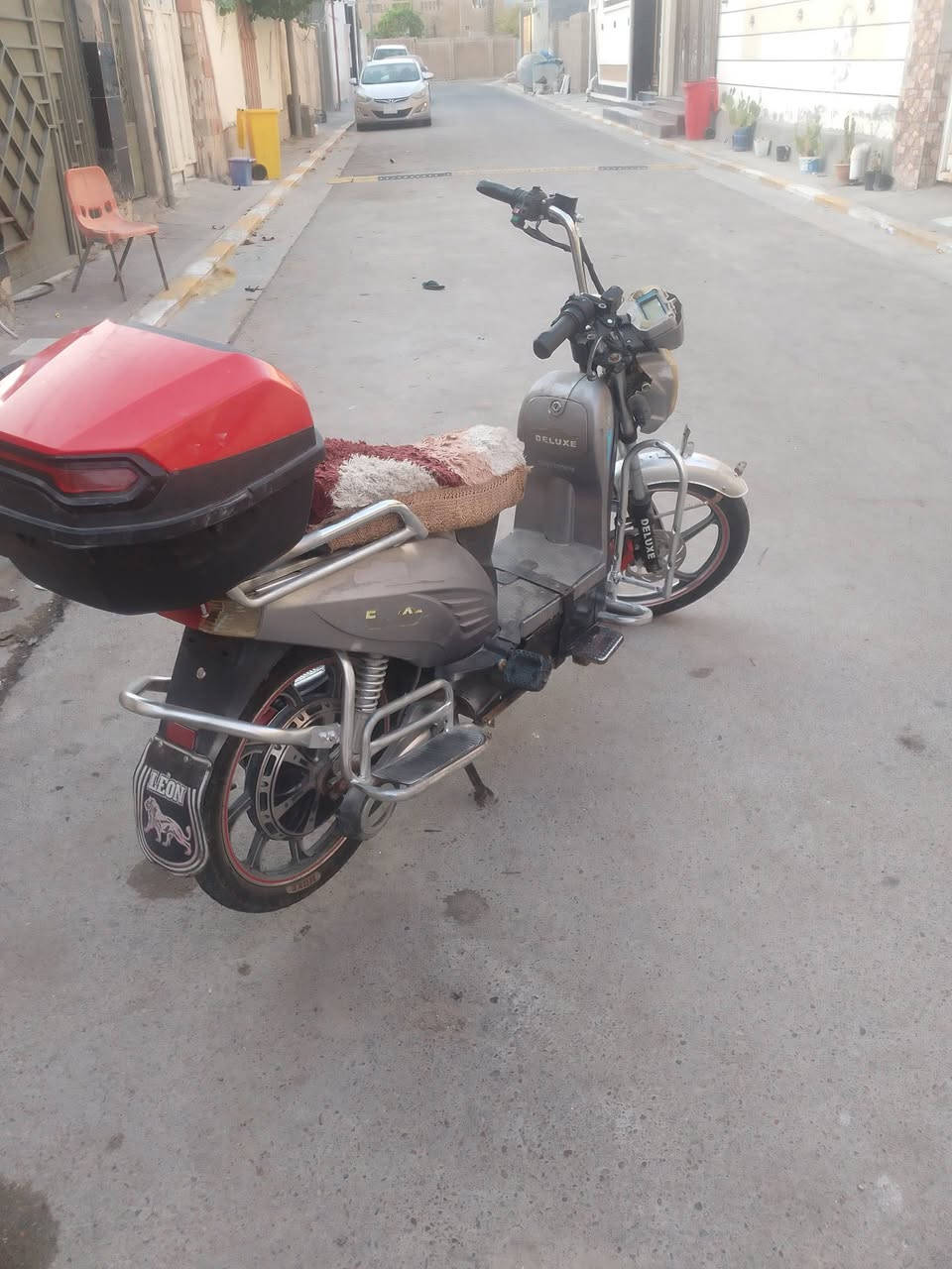موطور للبيع بطارياته واكفه***********

