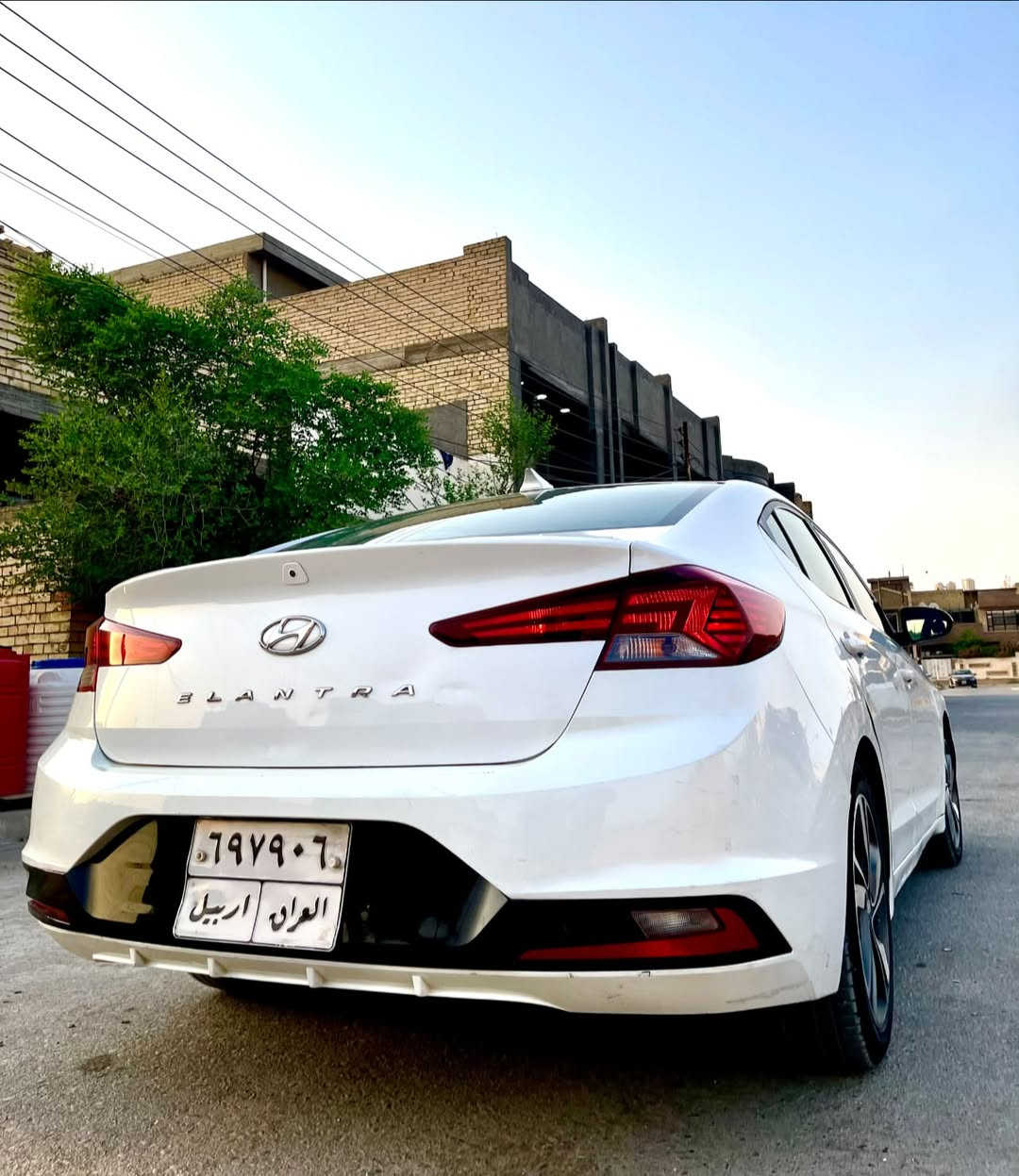 النتره ابيض امريكيه موديل 2019
حادثها بالمنشور بيها جاملغ وباب مبدلات  وبالعراق بيها بيها باب صبغ و جزء من الجاملغ الخلفي 
بدون دواخل لغد وشاصي كفاله 
مكينه 2000 دوش 
كير AT 
ماشيه ٦٤ الف 
كير ومكينه كفاله 
مواصفات نص فول 
شاشه ابل كار بلي 
كامره دواره 
رادارات جانبيه نقط عمياء 
رادار تحديد مسار 
رادار توقف ذاتي 
فول تحكم ستيرن 
لايت زينون 
ويل كب كروم 
مود درايف ٣ انضمة قياده 
السياره جاهزه من كلشي صدر وتايرات ودسكات وبطاين والباتري وتبريد كله جديد 
رقم اربيل وكاله او تحويل ماكو مشكله 
وكاله بسم عربي جيراني ونفس المنطقه 
السعر بلاش 108 ورقات وبيها مجال بسيط 
مكاني بغداد ***********
