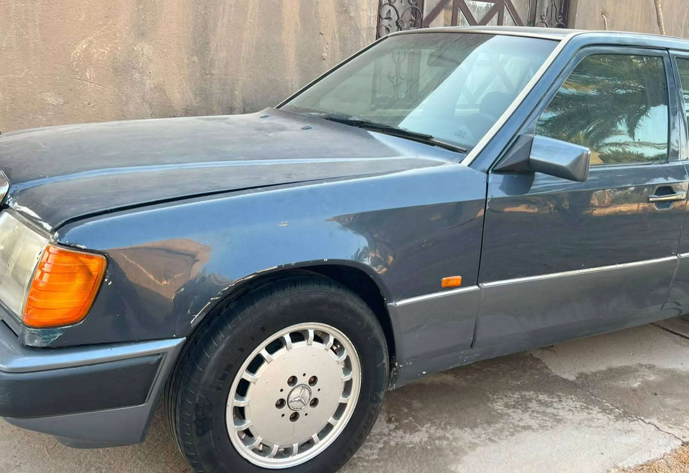 سلام عليكم للبيع مارسدس 300E موديل 1991 تحويل أو وكاله بدون حادث المكان بابل ***********
