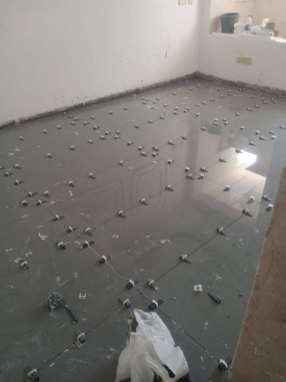 السلام عليكم موجود كادر لبخ وسيراميك درجه اولى وتسليم هندسي *********** وليزر
