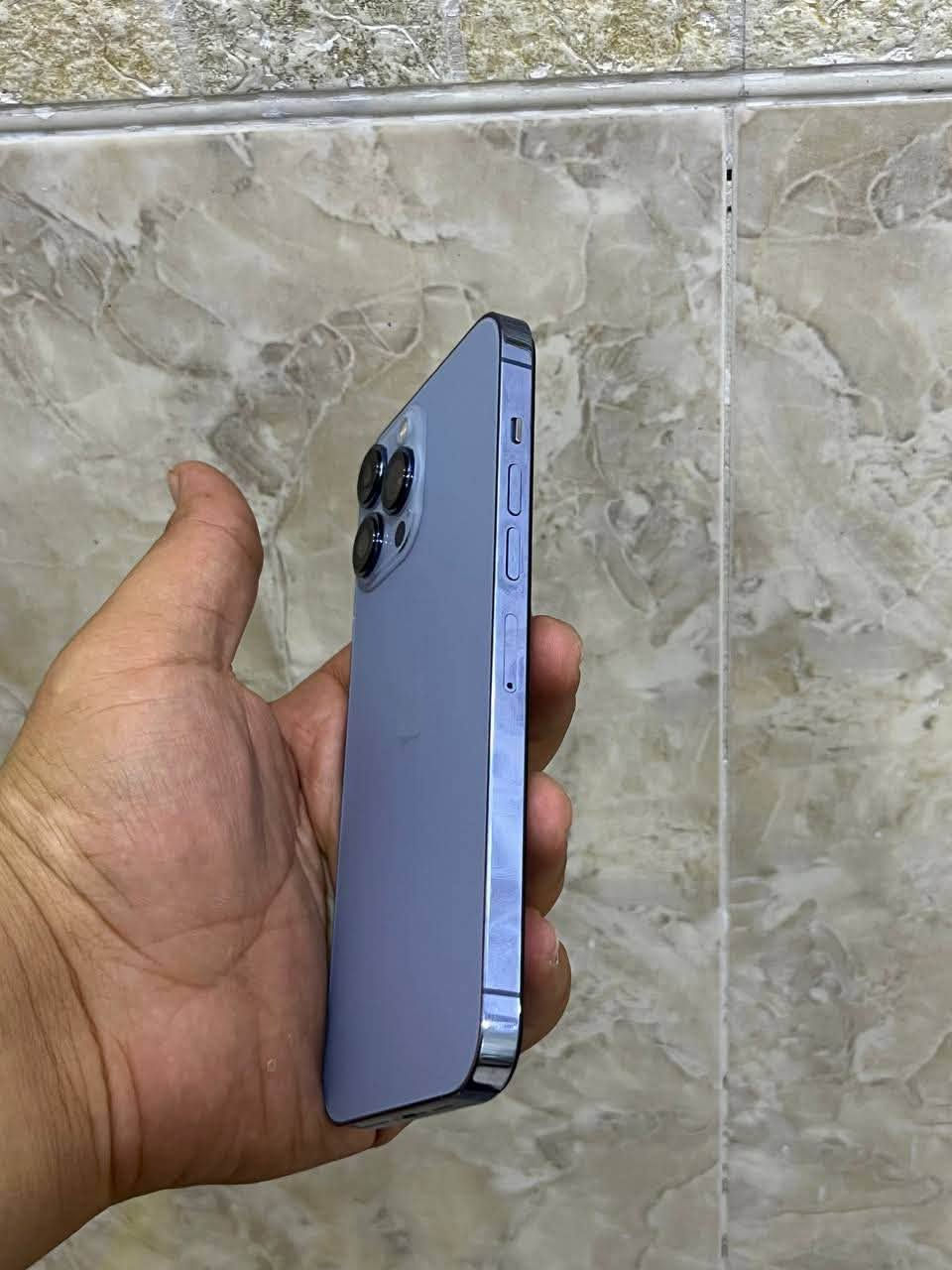 سلام عليكم 
iPhone 13 Pro Max 
ذاكره 128 
بطارية 100 
مبدل شاشة اصليه 3 خيارات 
فيس إيدي شغال 
تك سيم 
جهاز نضيف كدام العين 
سعر 460 وبي مجال بسيط 
استفسار اكثر اتصل
*********** واتساب فقط 
*********** اتصال 
مكاني موصل ايسر
