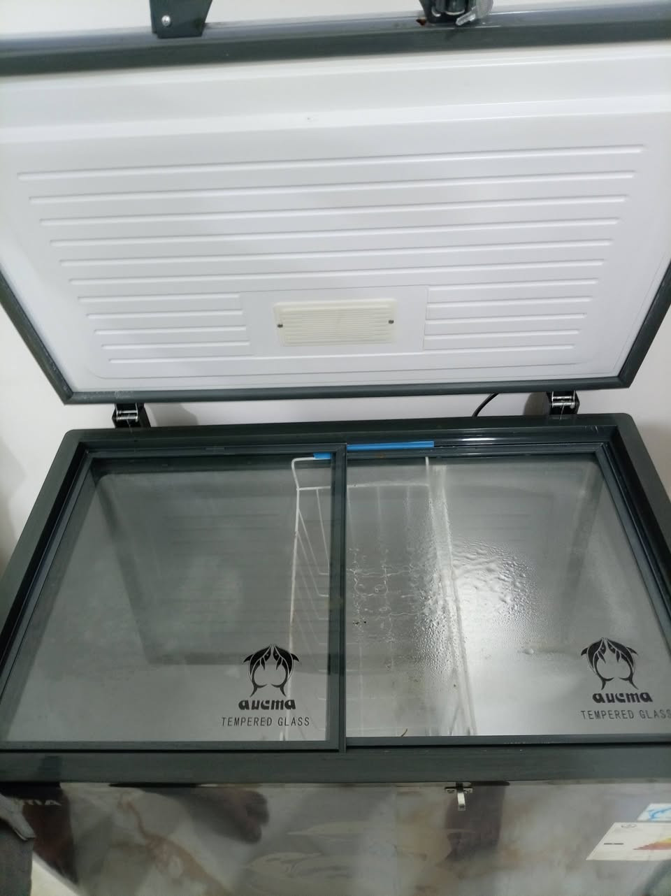 مجمدة • ٨ قدم • بدون استعمال