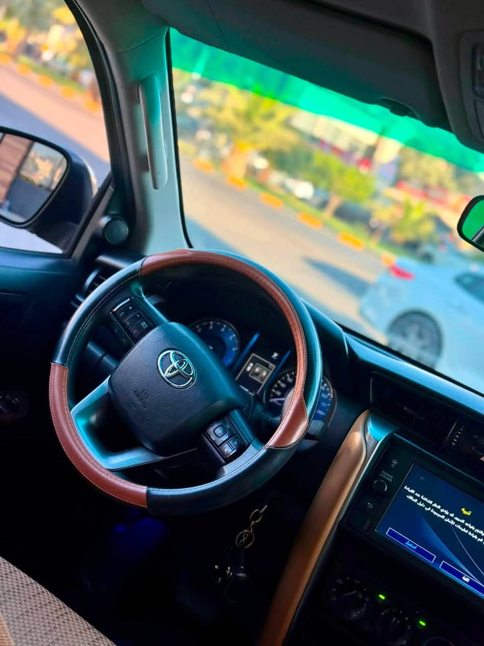 بسم الله. سلام عليكم شباب TOYOTAفورتنر 🚀سياره استخدم قليل بيت  ✅
((من الاخير سعر بيع نهايه ٢٥٨) 💵الشراي فقط يراسل وشايف خيرها وبلا مواعيد كاذبه 
ماشيه65 الف كيلو ⏫
سويج مو بصمه كشانه مخمل بدون فتحه ✅
السياره خليجي بيها طخه بالعراق خفيفه بالجاملغ الامامي بدون ايرباك مصبوغ شوي منه السعرخاص او تصل ع واتساب *********** رقم بغداد تحويل كبل✅
مكان المنصور بغداد
