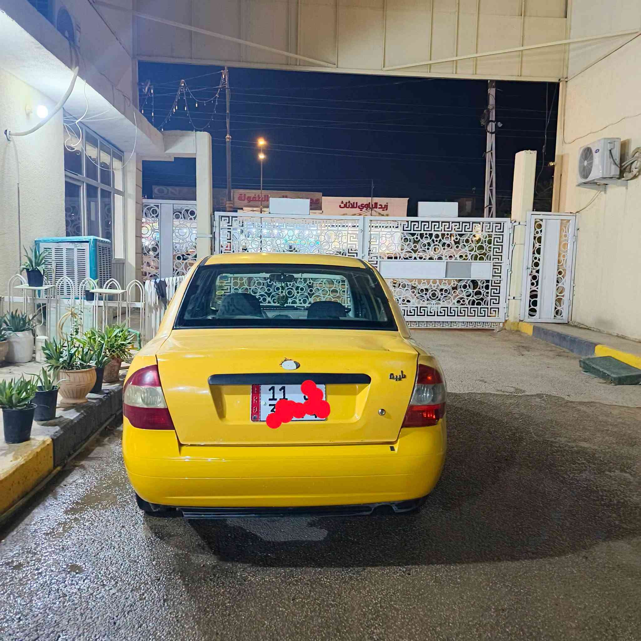 للبيع سياره جاهزه ونضيفه كير ومكينه مكفولات كهربائيات كله شغاله بيه شبر بجاملغ الخلفي مطلح وصبوغ اسعر 28 ومداور ثاني يوم الخاص مفتوح
