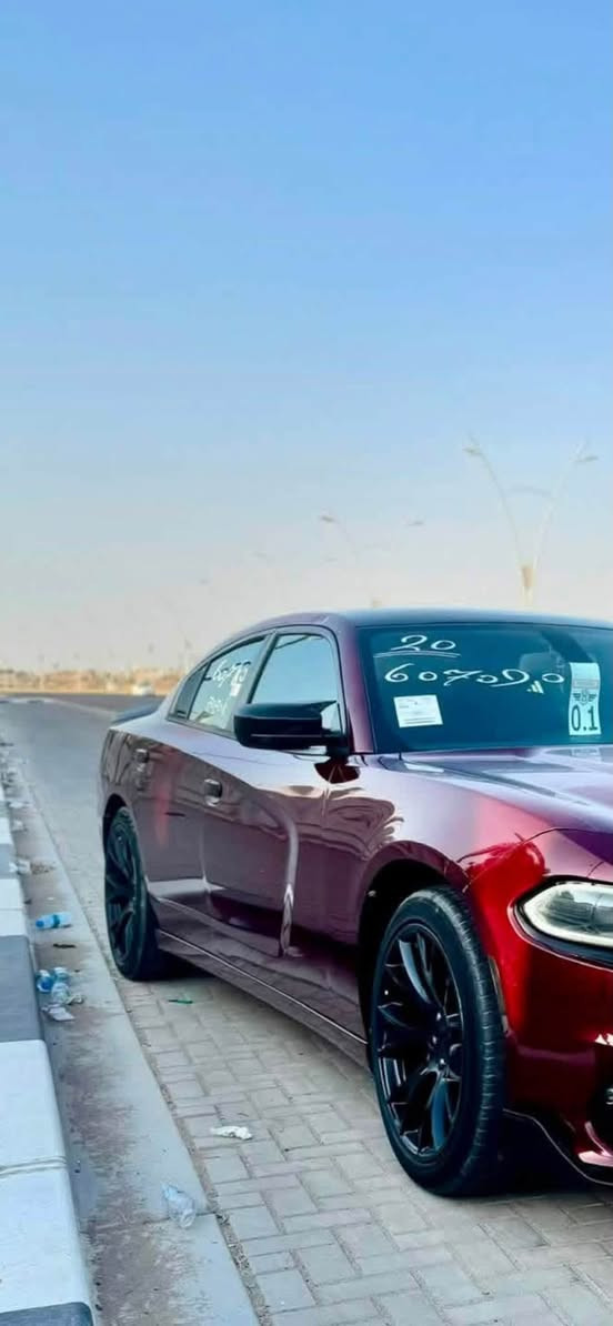 جارجر 2018 كصه بجم متؤمة شمالي رقم وسنويه سيارة جديدة بالكارتون
مكينه 3.6

كير حدادة تخم تاير جاهزه من جميع النواحي 

بيها منظومة غاز 

مال جناي 

سعرها 66 وبيها مجال 

*********** راسلني وتدلل بخدمتك العنوان البصرة
