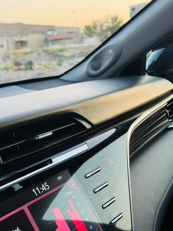 ￼ 2018 TOYOTA CAMRY-XSE
نويوتا كامري (xle) موديل2018   
رقم بغداد ابأسمي
اللون : ماروني شذره 
عداد المسافة : 68الف ميل
حجم المحرك : 4) 2.5L.سلندر) 
ملاحطة حادث السيارة
صبغ جاملغ وطرف البنيد  وجاملغ خلفي كلير امريكا و هلال الجاملغ الخلفي 
المواصفات : XLE

فتحه بانوراما 
كشنات كهرباء
داخل جلد اسود
ويل حجم(18)
شاشة كبير لمس
شحن واير ليس
كاميرا
ابواب بصمة
دخول ذكي
هاند بريك بصمة
(AUTO HOLD) اوتو هولد
(AUTO START) اوتو ستارت 

المرايه الوسطيه بيها تعتيم 
قياده نصف اليه يعني تعتمد على السياره الكدامها توكف وقوف تام و تحرك من جديد حسب السائق الكدامك 
سستم صوت (jbl) ودمام بلادي 
مانع تصادم (تضرب بريك وحدها )
كير (AT) عادي و اوتو 
(AUTO STOP) اوتو ستوب
رادار امامي (تحديد مسار)
تنبيه الخروج عن المسار 
رادار جانبي (نقاط عمياء)
رادار خلفي (التحذير من الاصطدام)
(ECO) نظام
(NORMAL) نظام
(SPORT) نظام
تحكيمات استيرن
تبريد مركزي
كشنات جلد
كشانت هيتر
كشنات كهربائي
لايتات لي LEDد عدسة زينون بيلادي
كلايتات لي LEDد بيلادي
سعر السياره 158 ورقه
تفاصيل اكثر الاتصال على ارقام التاليه
***********
