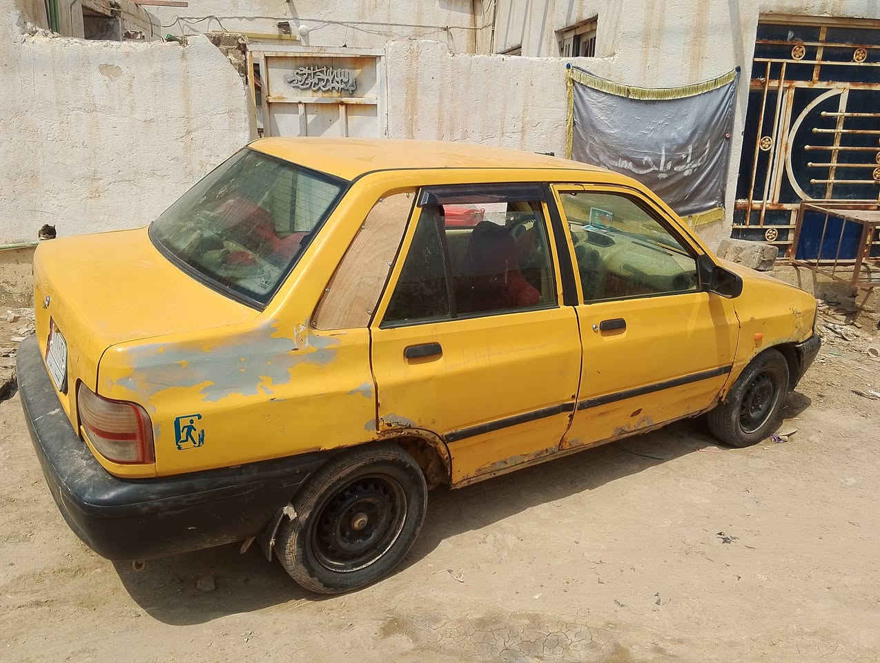 سايبا 11
شغاله كلشي ما بيها 
تواير جدد باتري جديد 
مكينه كير ما بيهن شي
راعيها مغلق جهازه 
اتكفلك بيها حكومه وعشاير 
السعر 10 وبيها مجال قليل 
عنوان السياره الشطره 
سنويتها بعدها ما نافذه
***********
