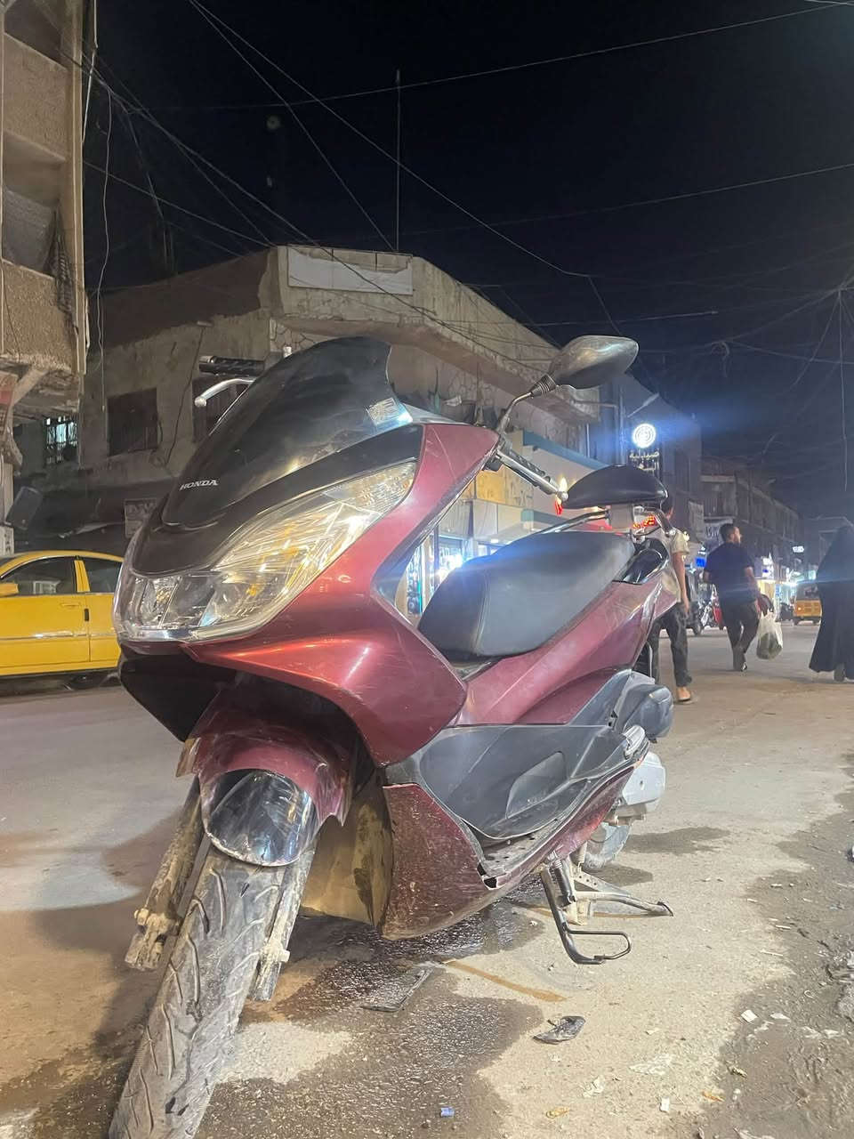 السلام عليكم من رخصه الادمن المحترم
Pcx بي سي اكس ياباني GF جي اف 

ميكنه 125 

لون احمر ماروني 

مكينه كفاله بلاد خير من الله 

تايرات جدد 

نوزل نضيف 

كلجات نضيفه 

ماشيه 40.000 اربعين الف 

برغي واحد ما مفتوح 

يحتاج فقط غسل لا اكثر ولا اقل 

الدراجه كفاله كفاله 

السعر المطلوب 14 ورقه وبيها مجال 

العنوان بغداد الحريه  السلام 

***********
