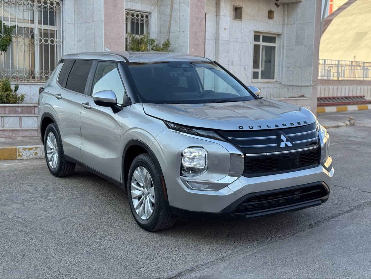 Mitsubishi Outlander 2025 متسوبيشي اوتلاندر

سيارة زيرووو فقط ماشية ٩٥ ميل 

ثلاث قطع و نص صبغ و رقم شاصي بالصور
دبل اكسن و شاشة كبير و كشنات هيتر

شرط ترقيم اربيل دهوك سليمانية

سعر 🔥 165 ورقة و مجال
مكان عقرة "ئاكرئ"
واتس اب و كورك *********** اكر, نينوى
