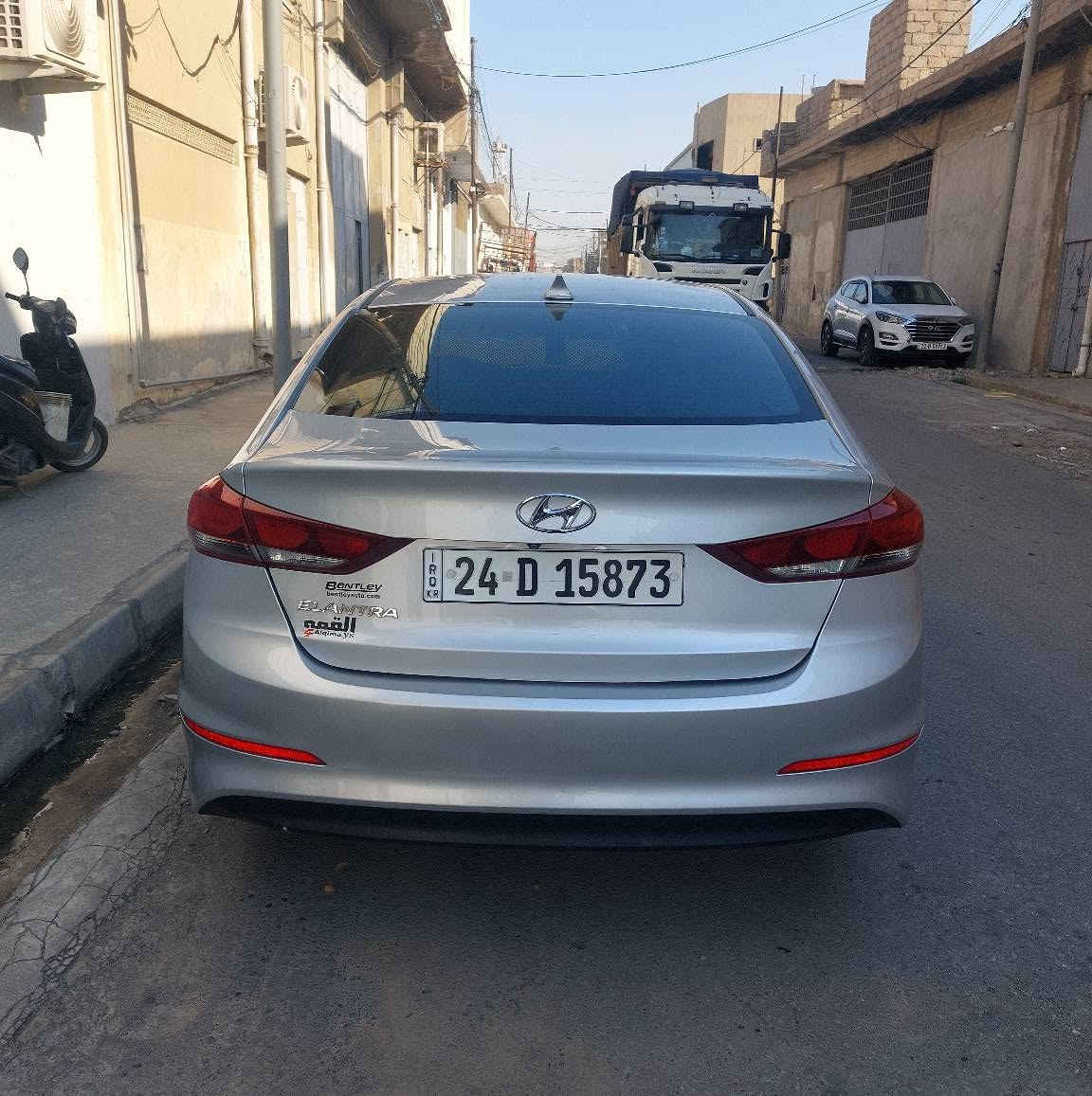السلام عليكم 
النترا ٢٠١٨ امريكي كود واحد فول سلايت بصمه فول بيها ربع بوند صبغ بدون تبديل 
مكان السيارة موصل الجديدة 
السعر ١٣٠ وبيها مجال للطيبين 
*********** موصل, نينوى
