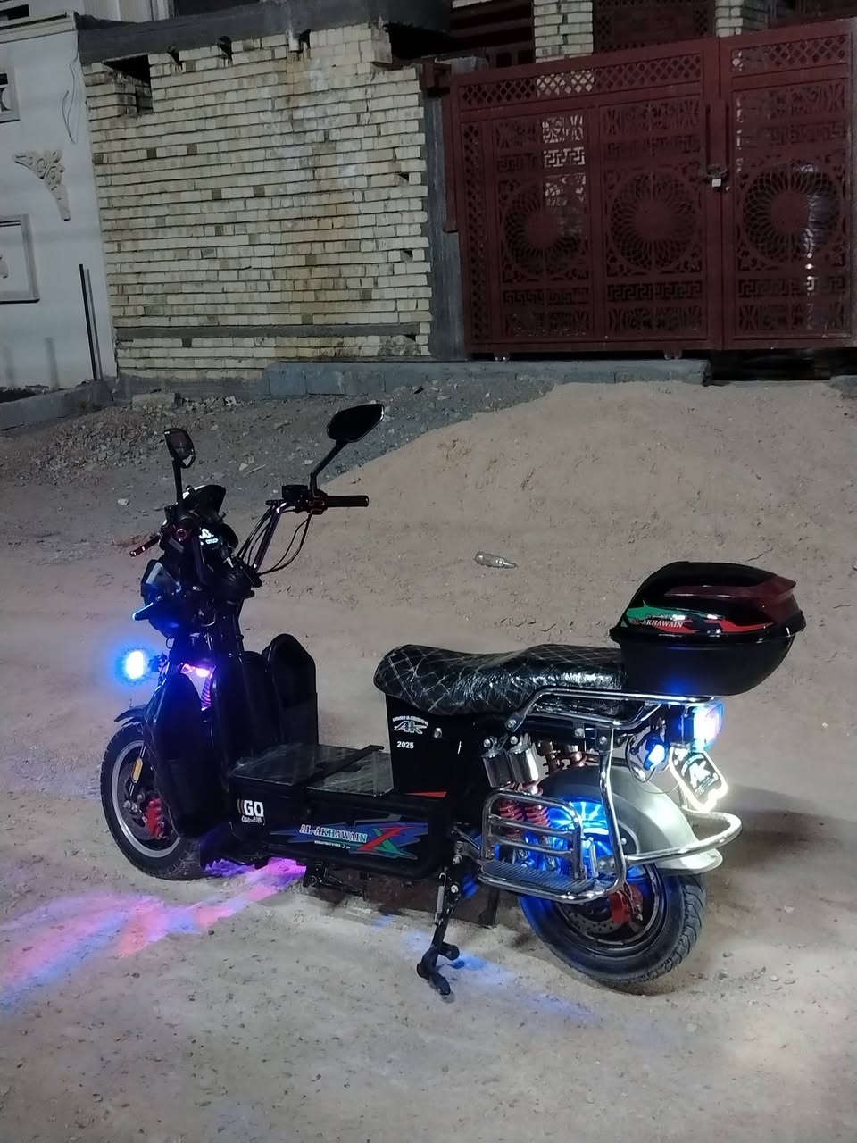 سلام عليكم دراجه جبلي للبيع 2025🚴‍♂️
بصمه وتشغيل عن بعد.💈
 نضام Rرجوع الى لخلف💈
لايتات زنون عالي ناصي 💈
بطاريات 6نوعيتهن ويلي 💈
دراجه كله شغاله وع فحص 💈
سعر 580وبيه مجال🤑
سفتسار خاص اول 
تواصل ع رقام ***********بي وتساب. 🤯☝
