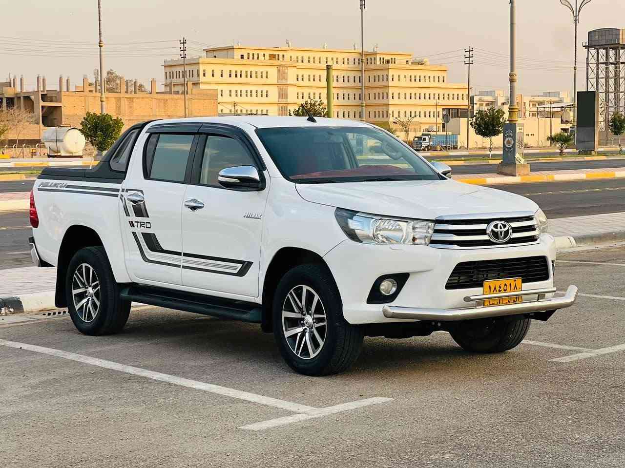 تيوتا هايلوكس مديل 2017  كفاله عامه من الضربه والصبغ والتبديل السعر( 170 ) وبيهه مجال   للستفسار اتصل***********رقم اربيل تحويل وكاله مضمون مواصفات مكينه وكير مكفولات مكينه كاز كير عادي تحكم ستيرن شاشه دشبول كامره خلفيه مثبت سرعه مانع نزلاق حساسات مري كهربائي تبريد ثلج تخم تاير حداديه جديده سياره جديده وجاهزه واي نقص مابيهه المكان كربلاء
