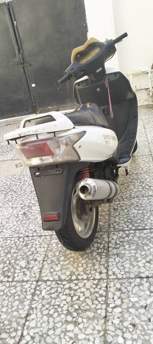 دراجة صيني باب اول محرك مكفول اخرس نكره سلف كهربايات شغله رون وسرعه تشبول اشاير قفل جنطه  السعر  250  مكاني حي السفير قريب ع العبيدي رقمي  ***********
