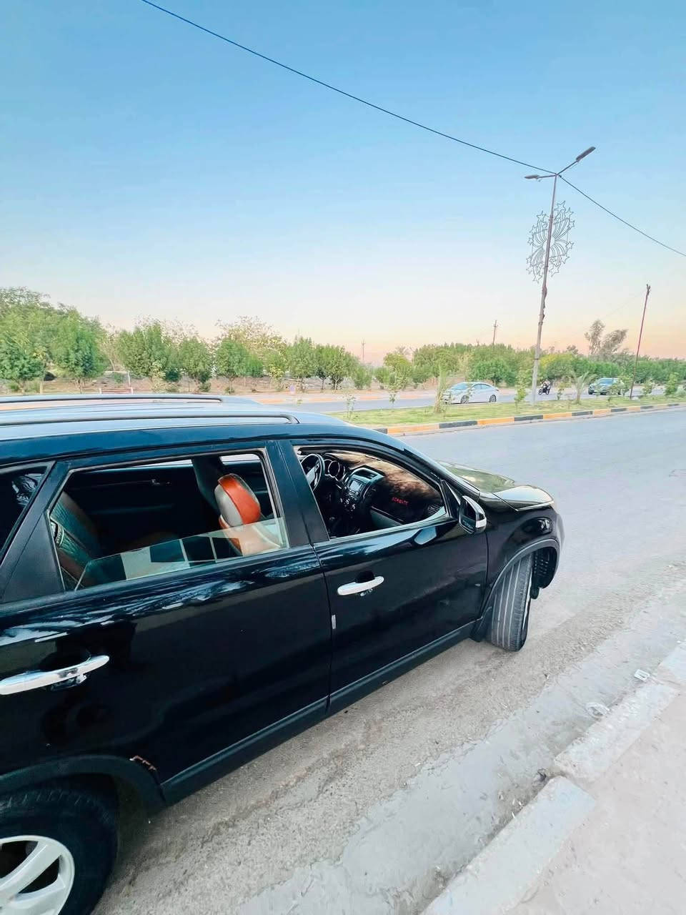 سورنتو موديل 13 سياره مابيها اي نقوصات غير بور ستيرن وغاز للتبريد من باقي النواحي السياره كامله عارضها 95 وبيها مجال 
*********** 
سنويه بأسمي جديده 
مكاني كربلاء طويريج
