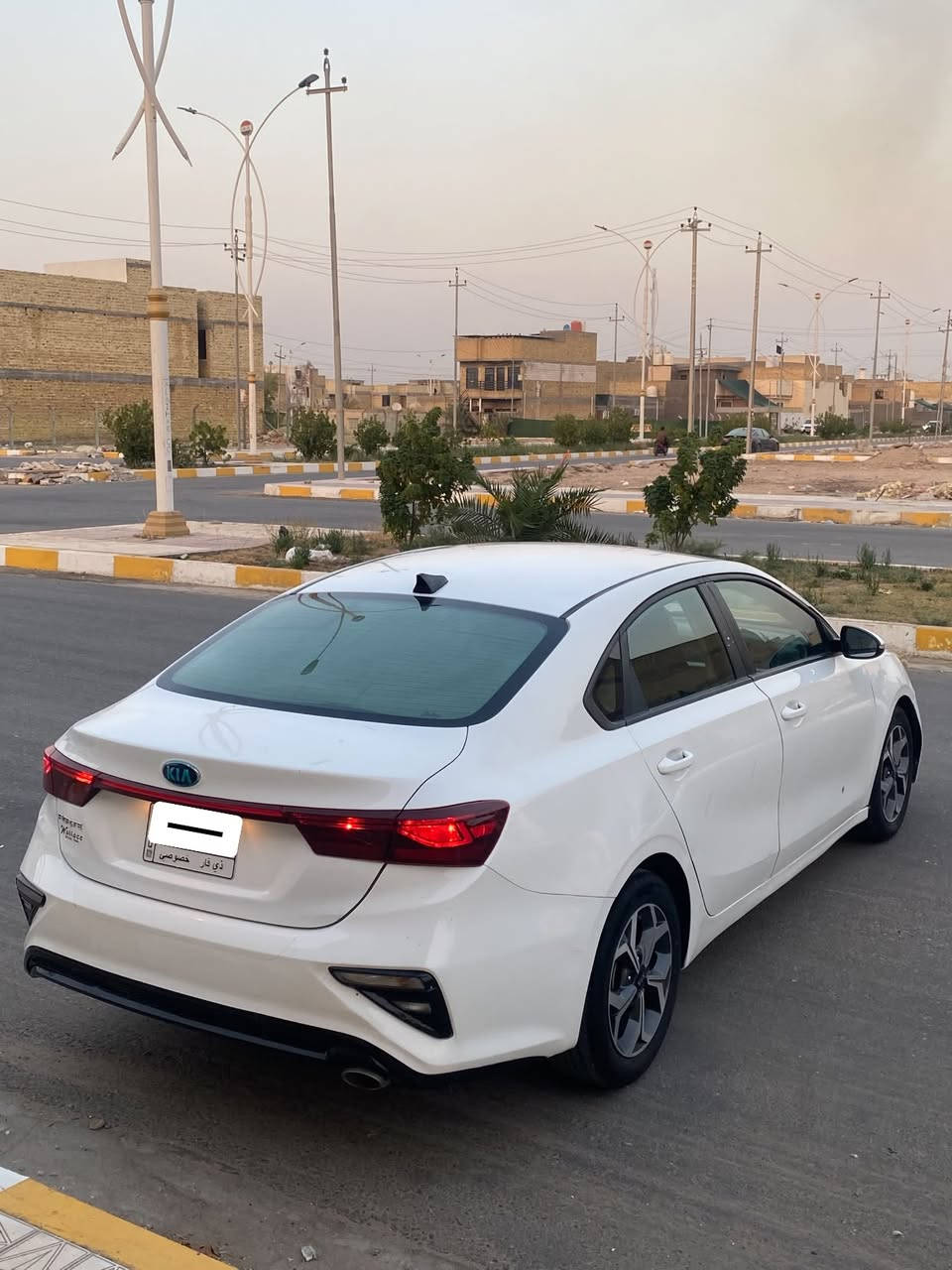 سلام عليكم 
كيا فورتي ٢٠٢١ معوقين وكاله عامه ثاني يوم 
محرك ٢٠٠٠ مامفتوحه ماشيه ٦٧ الف كير مكينه تبريد تخم تاير جاهزه سياره حلوه ونضيفه ومرتبه وسعر اكسنت 
سعر / ٩٥ بيها مجال 
مكاني ناصريه دور ضباط 
***********
