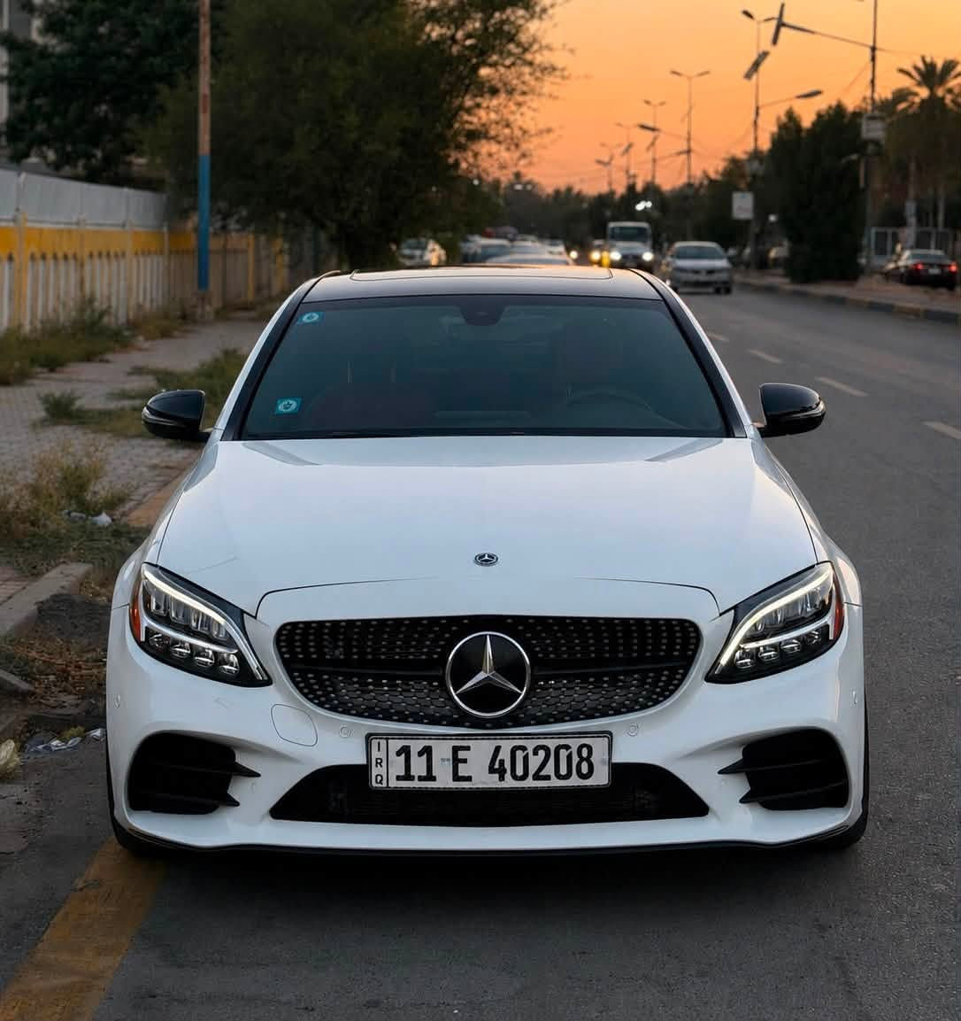 السلام عليكم
 Mercedes C300 2021 (AMG)
سلايد 
شاشة كبيره 
عدادات دجتل (٣ اشكال متغير) 
لد داخلي 64 لون 
كشنات كهرباء
تدفئة كشنات
جنطه كهرباء
كامرات 360 درجة
رادار امامي 
رادار خلفي
نقطه عمياء 
بصمه ابواب 
بصمة تشغيل
ماشيه 42 الف 
داخل جلد احمر 
الحادث صبغ قطعين جاملغ +بنيد ايرباك فقط استيرن 

للتواصل: ‭***********‬
***********
عنوان سياره المنصور
