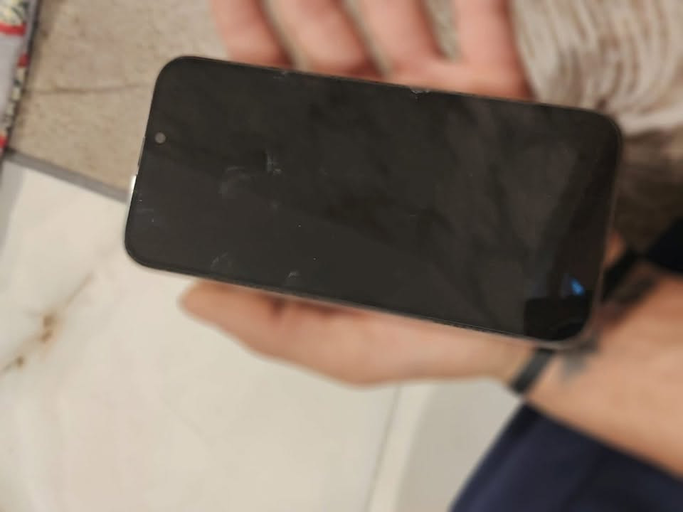 ايفون ١٦ برو ماكس ذاكره ٢٥٦
بطاريه ٩١ كلشي مابي شخط مابي ولا مبدل شي للبيع ١.٢٥٠ وبي مجال ***********

نص مكتوب في الصور:
- ٤:١٢
- حالة البطارية
- عادية
- تعمل بطارية iPhone هذه على النحو المتوقع. حول البطارية والضمان...
- الحد الأقصى للقدرة
- ٩١٪
- هذا قياس لقدرة البطارية مقارنة بقدرتها عندما كانت جديدة. قد تتسبب القدرة المنخفضة بتقليل ساعات الاستخدام بين عملية الشحن والأخرى.
- عدد الدورات
- ٥٤٣
- هذا هو عدد مرات استهلاك iPhone لقدرة البطارية. معرفة المزيد...
- تاريخ التصنيع
- كانون الأول ٢٠٢٤
- أول استخدام
- آذار ٢٠٢٥
