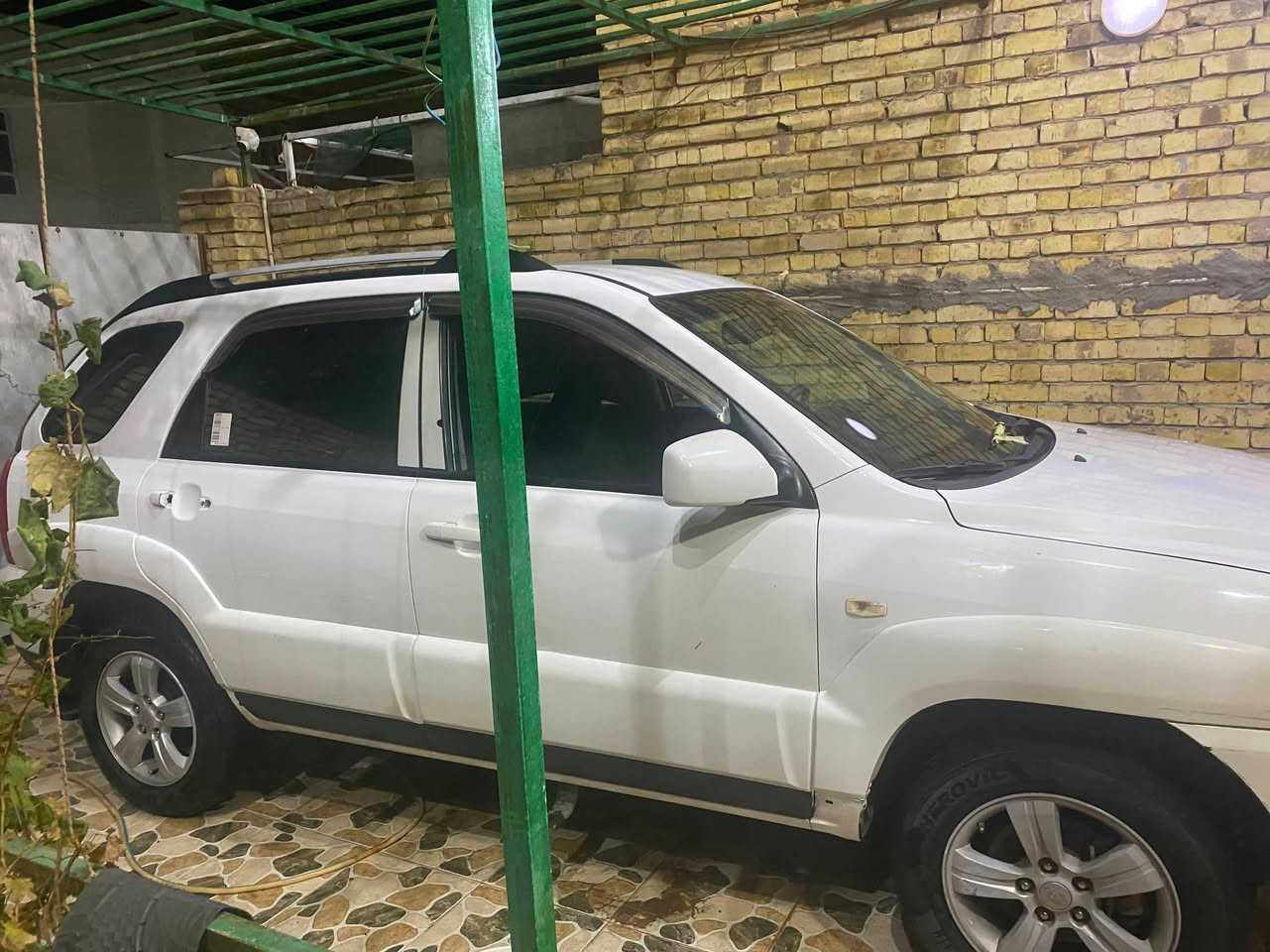 كيا سبورتج 2009 خليجي لون ابيض رقم بغداد بسمي تحويل مباشر تبريد شغال كلشي بيه شغال مكينه كير كفاله تراي للسماوه بيه بارد بل جنطه قليل  السعر 115 بيه مجال للاستفسار ‏‪***********‬‏ بيع او مراوس مكلف بل نشر.
