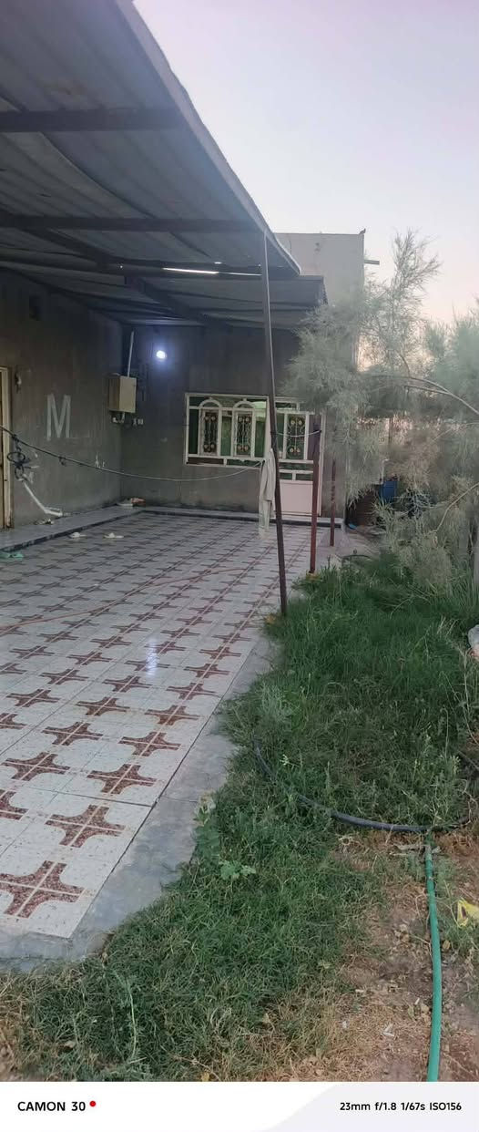 السلام عليكم بيت 500متر 
خلف محطة العلاك بناء 2014
قريب سيطرة الباشيه كافة الخدمات 
كامل بيت كامل ٣ غرف وستقبال
 وصاله ومطبخ 
سند 25 طابو زراعي مداور مباشر 
سعر مناسب تفاصيل داخل الفيديو 
جميع القطع بل العلاك موجوده 
اتصل على الارقام
*********** موجود وتساب
*********** موجود وتساب
