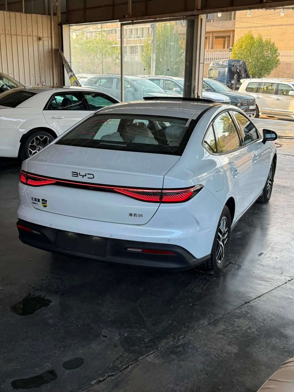 الوحيدة بالموصل 🔥
البطاريه الكبيره 210 كيلو والكير التعليك 🚗🔥
 الدخول الجديد 2026 سيل فايف
2026
إذا تريد السيدان الاقتصادية بشكل أحدث وتجهيز أرتب، Seal 5 2026 وصلت بالدخول الجديد ومواصفات مميزة من الداخل والخارج.

✨ أبرز المواصفات

✅ فتحة سقف

✅ ويل كروم

✅ كير تعليك

✅البطاريه الكبيره 210 كيلو بل شحنه الواحده 

✅ داخلية باللون الأبيض

✅ تصميم دخول جديد

✅ شاشة وسطية

✅ عدادات ديجيتال

✅ تحكمات ستيرن

✅ حساسات خلفية

✅ كاميرا خلفية

✅ قطعتين تبريد خلفية

🔥 شكل أحدث، داخل أبيض، ومواصفات تخليها خيار قوي للاستخدام اليومي.

📞 ***********
